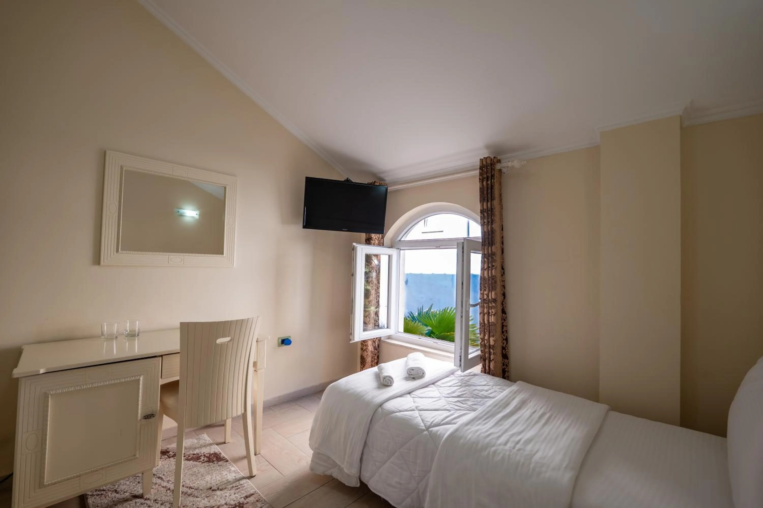 Bed in Olimpic Hotel