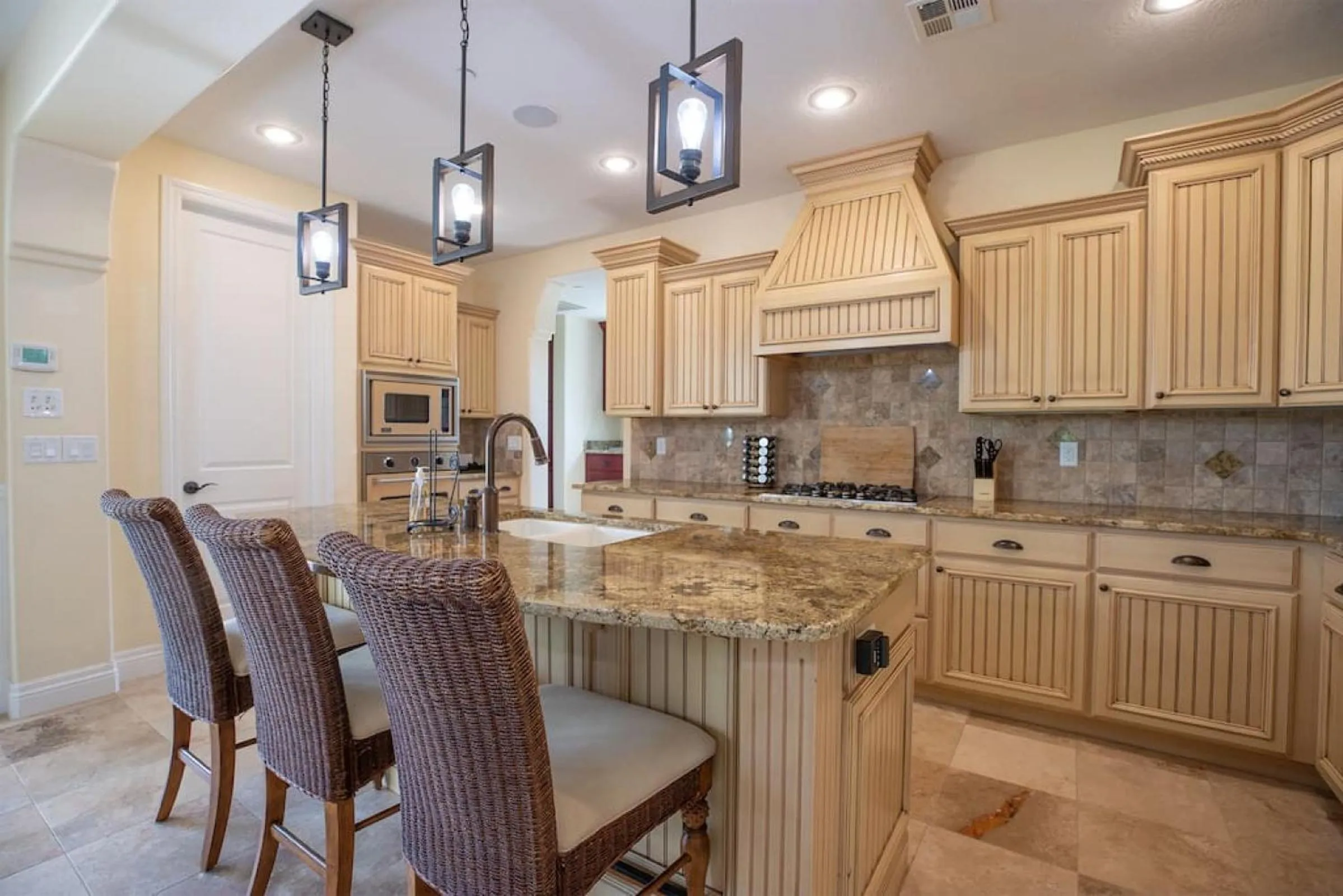 Mirabella Villa Private Pool and Outdoor Kitchen