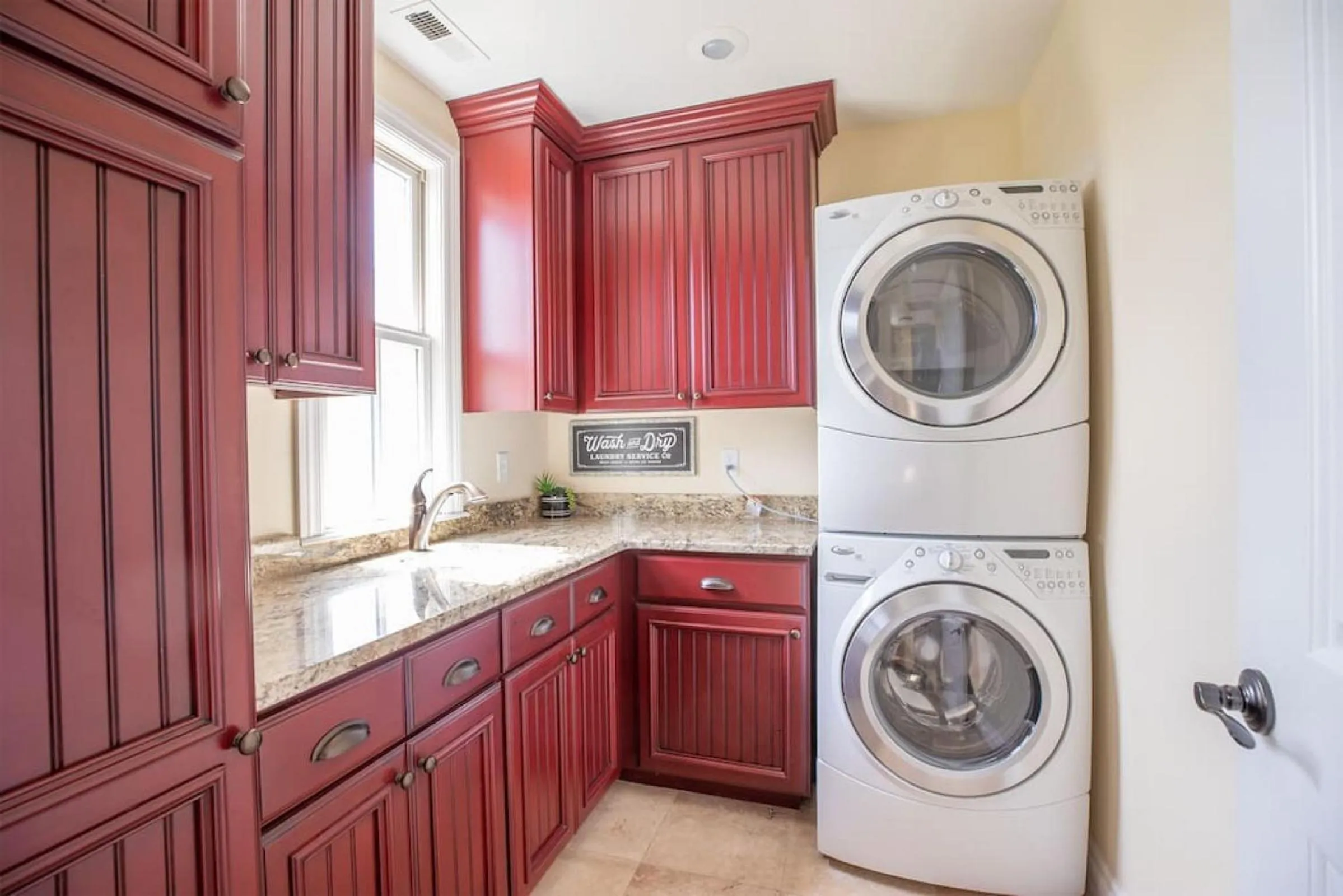 Mirabella Villa Private Pool and Outdoor Kitchen