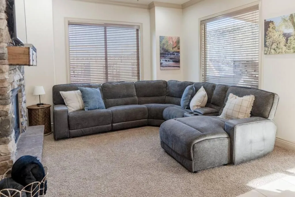 Suite Retreat with Pool Spa Gym and Tennis Court