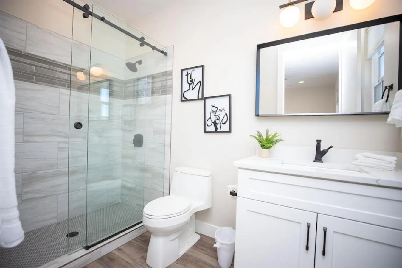 Paramount Luxury Villa with Swim Spa Sleeps 39