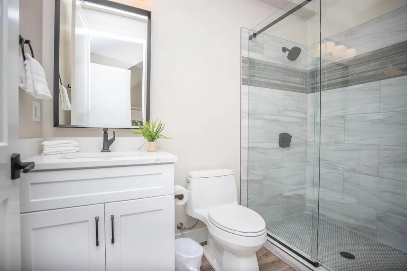 Paramount Luxury Villa with Swim Spa Sleeps 39