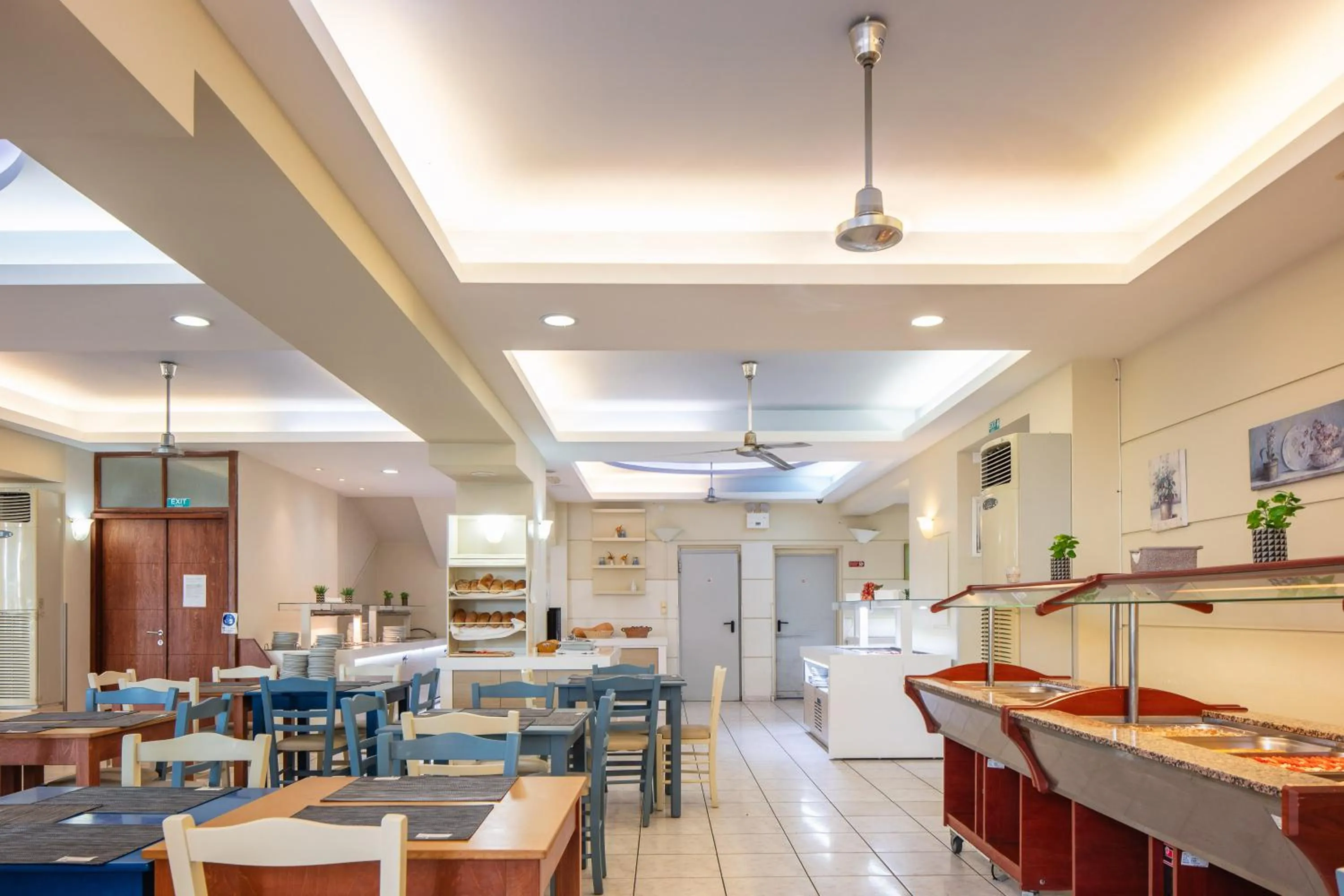 Restaurant/places to eat in Bali Beach and Sofia Village