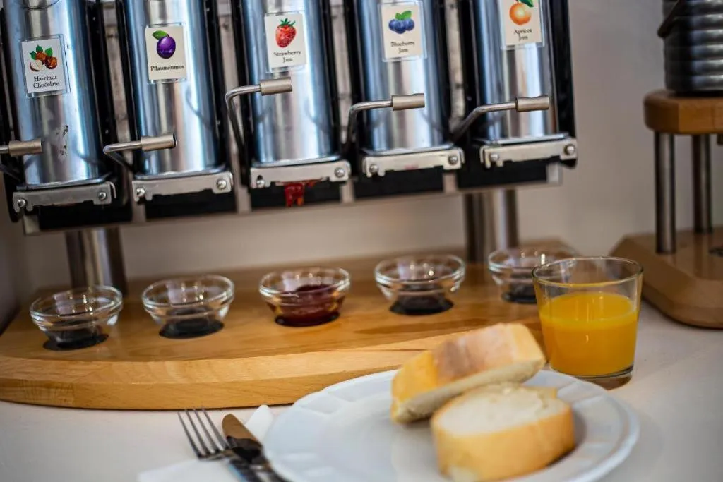 Breakfast in Hotel Lumbarda