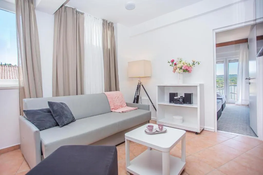 Living room in Hotel Lumbarda