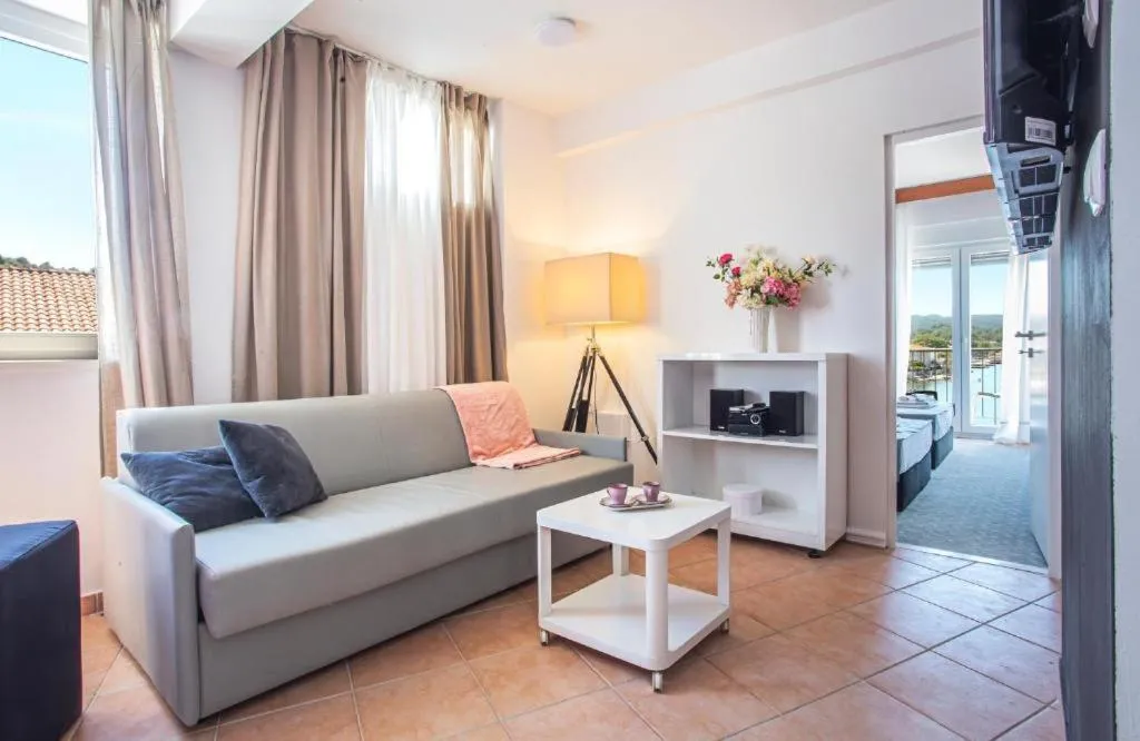 Seating area in Hotel Lumbarda