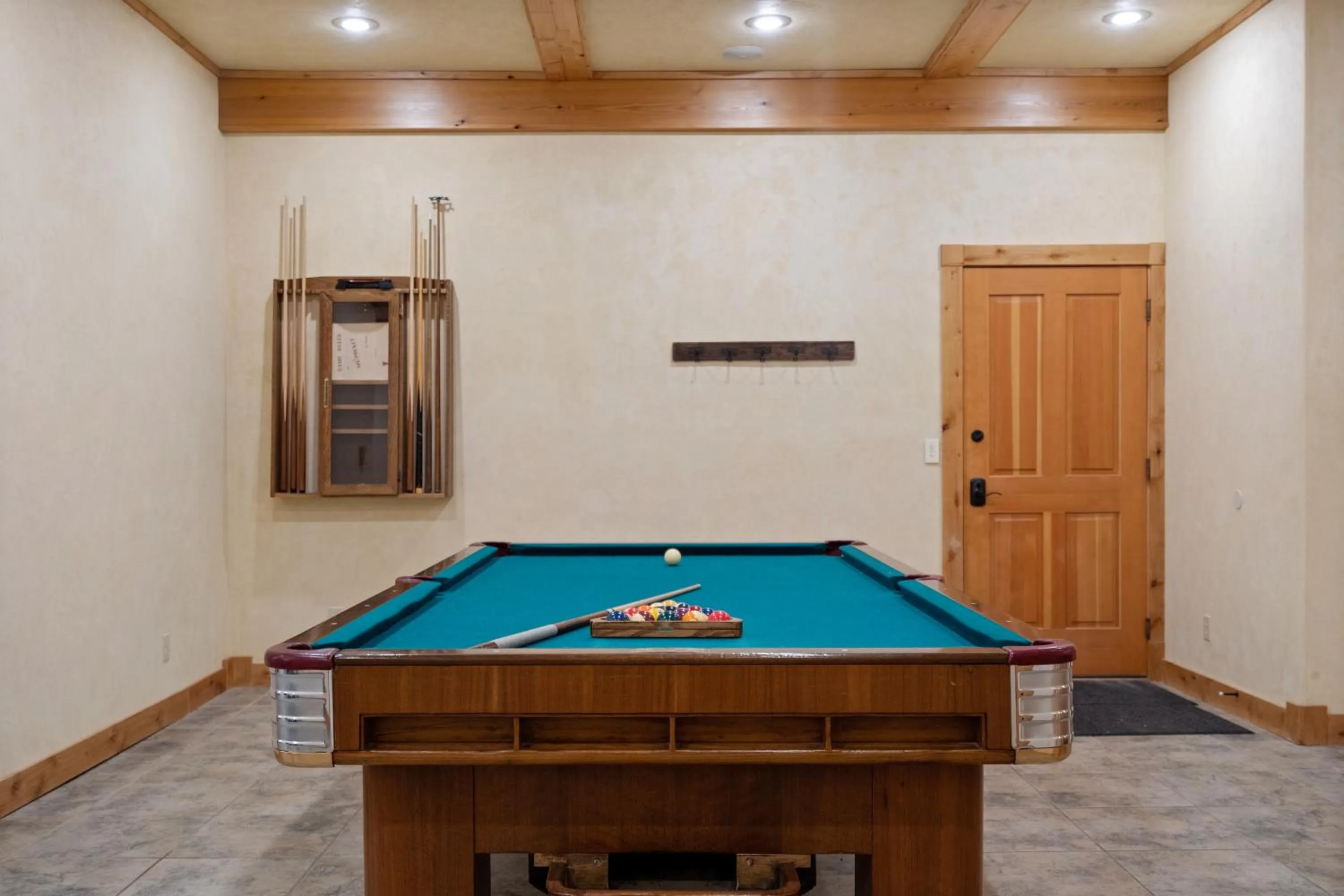 The Grand Alpine Lodge