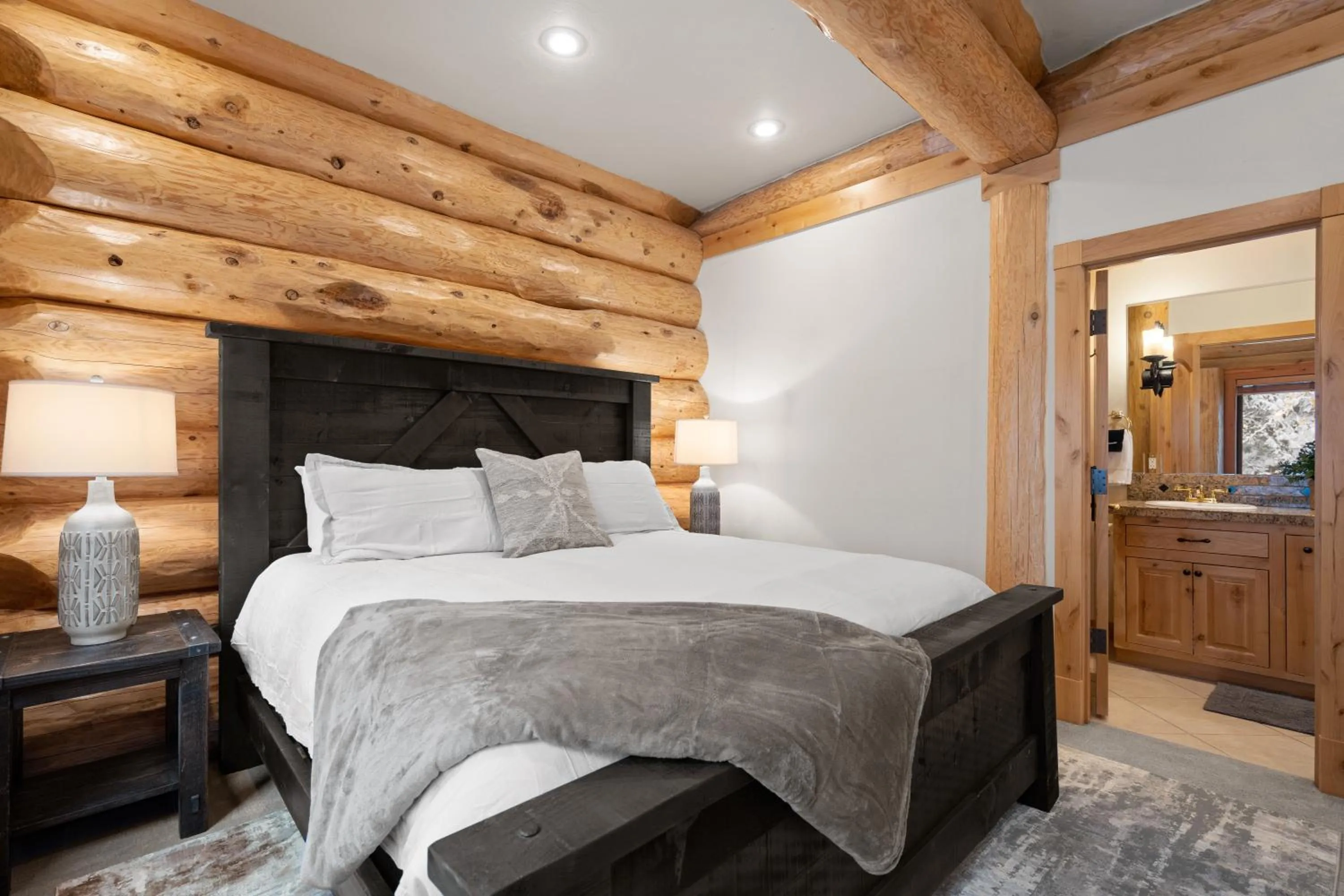 Bed in The Grand Alpine Lodge