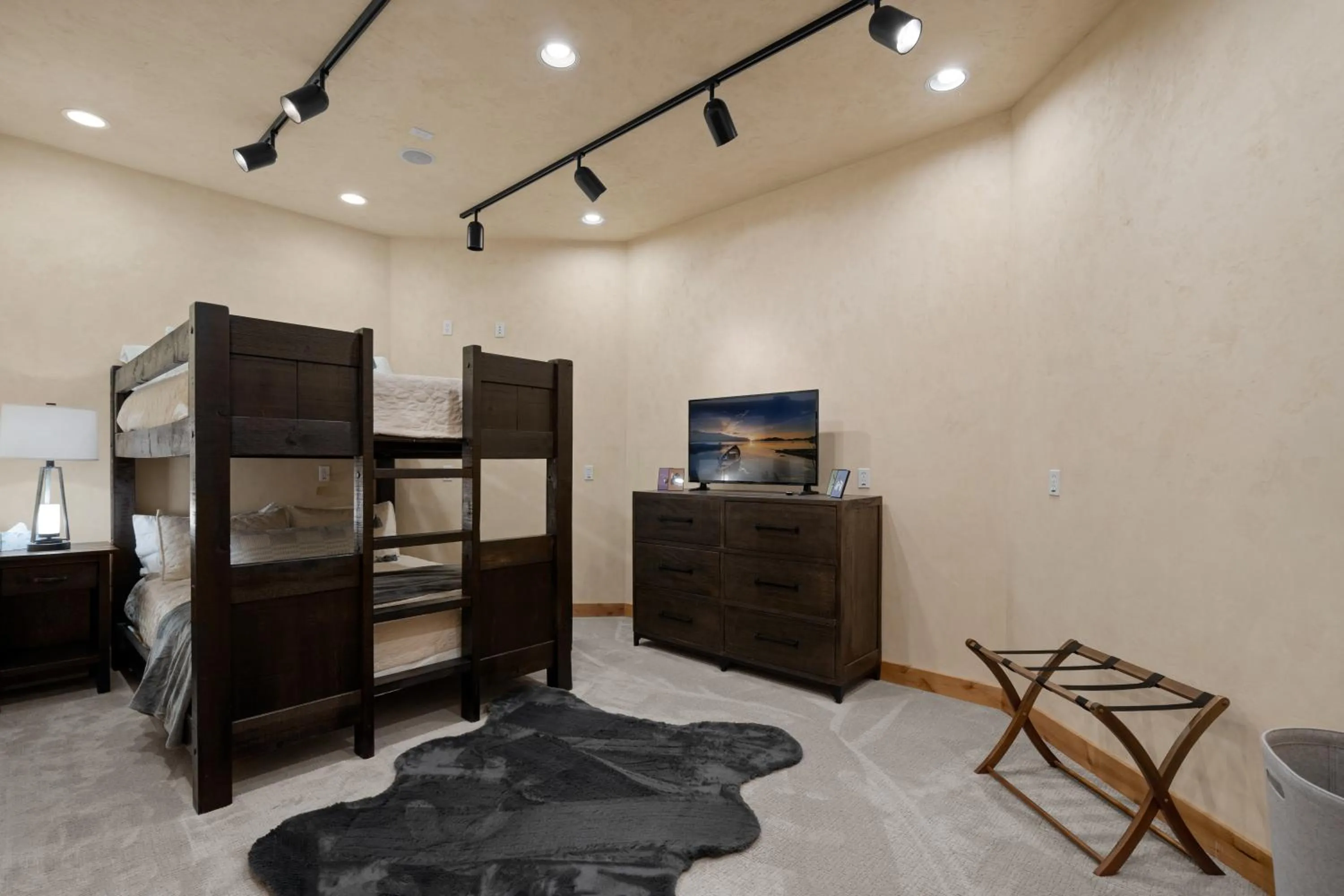 Bed in The Grand Alpine Lodge