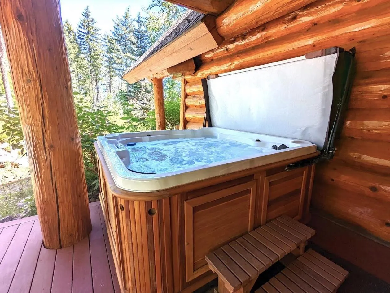 The Grand Alpine Lodge