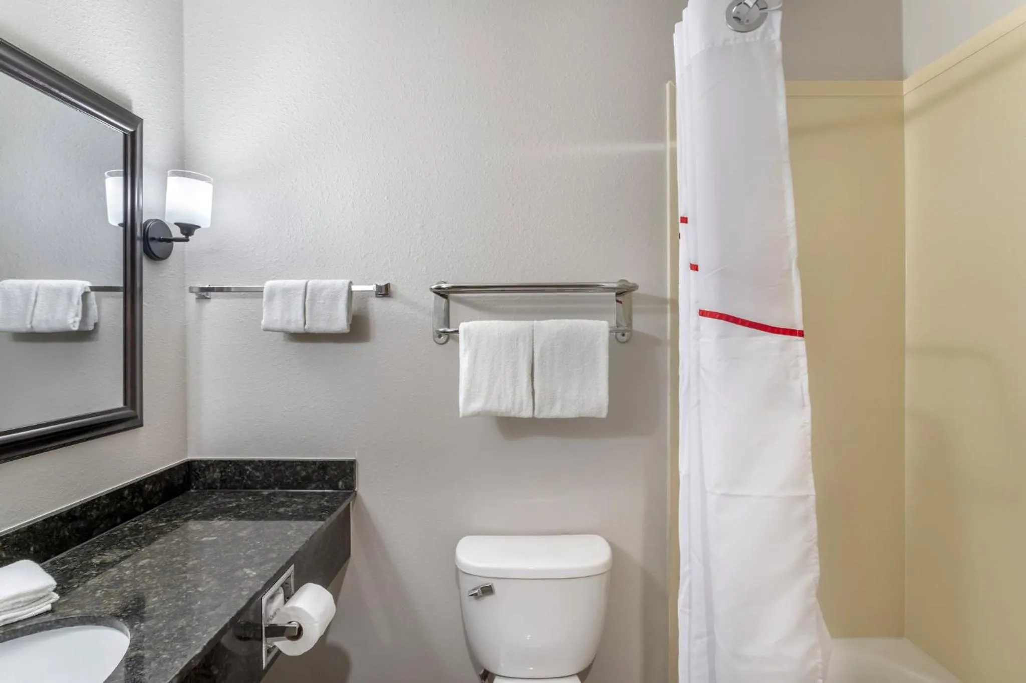 Bathroom in Red Roof Inn La Porte