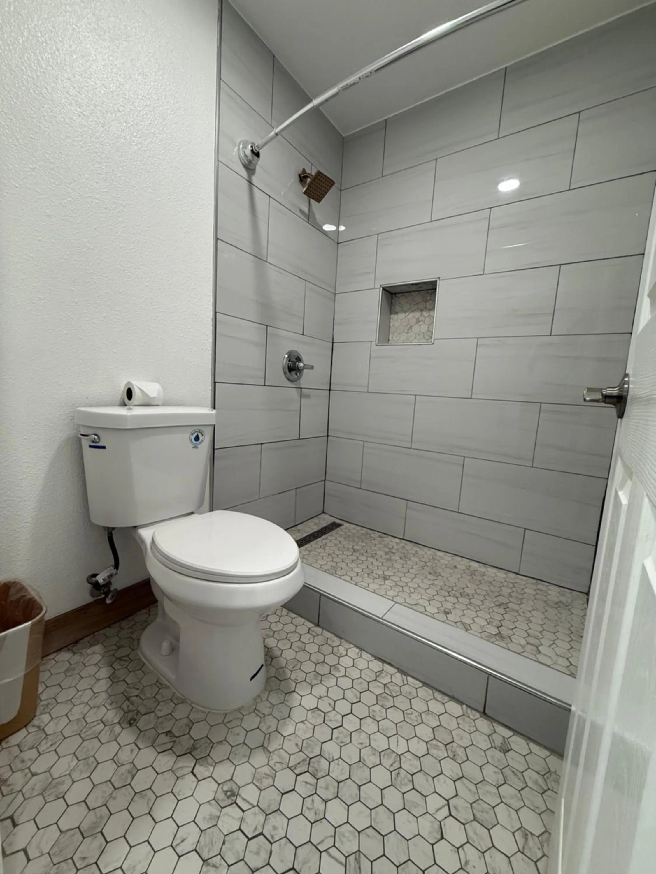 Bathroom in Rosemead Motel