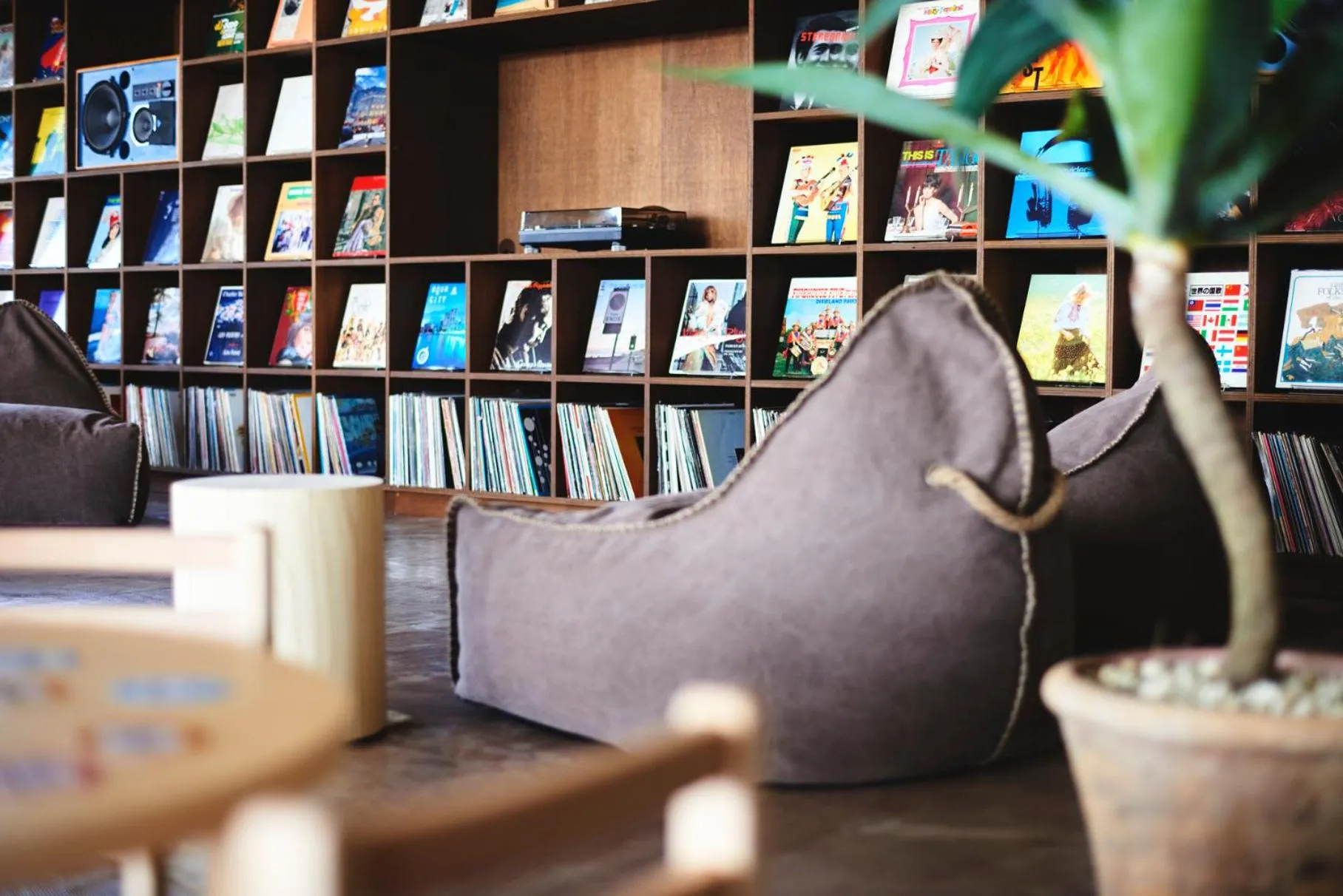 Library in INN THE PARK Fukuoka