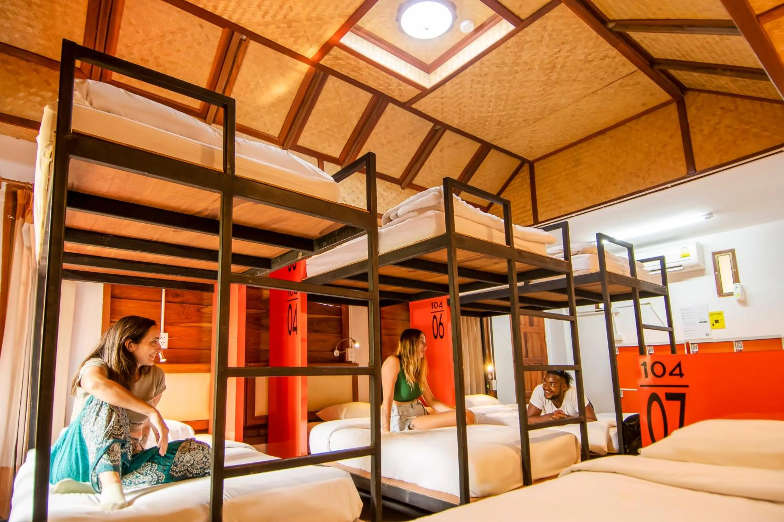 bunk bed, Bed in Mad Monkey Pai