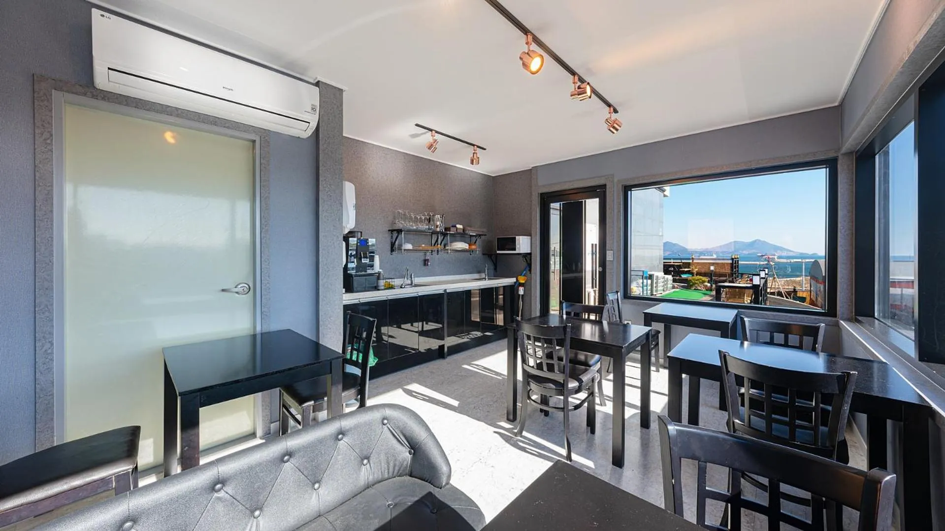 Kitchen or kitchenette in Hotel C Resort