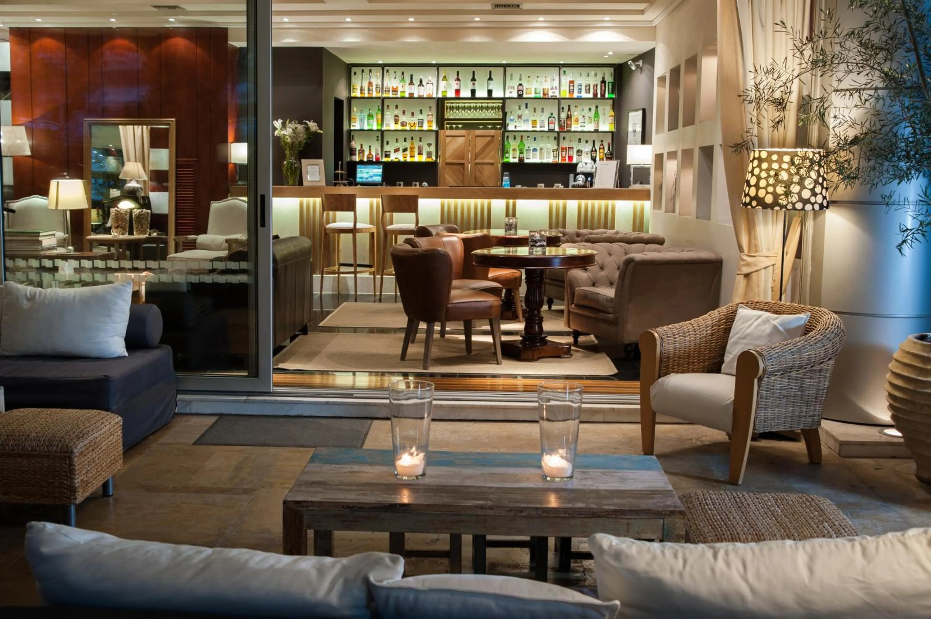 Lounge or bar in Sea View Cityscape Hotel