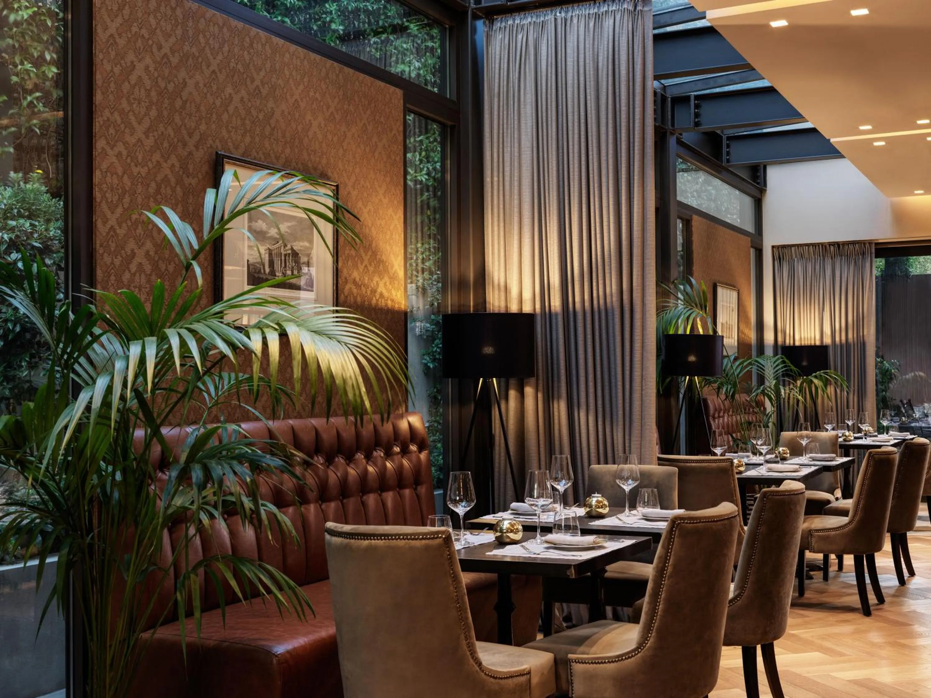 Restaurant/places to eat in Sea View Cityscape Hotel