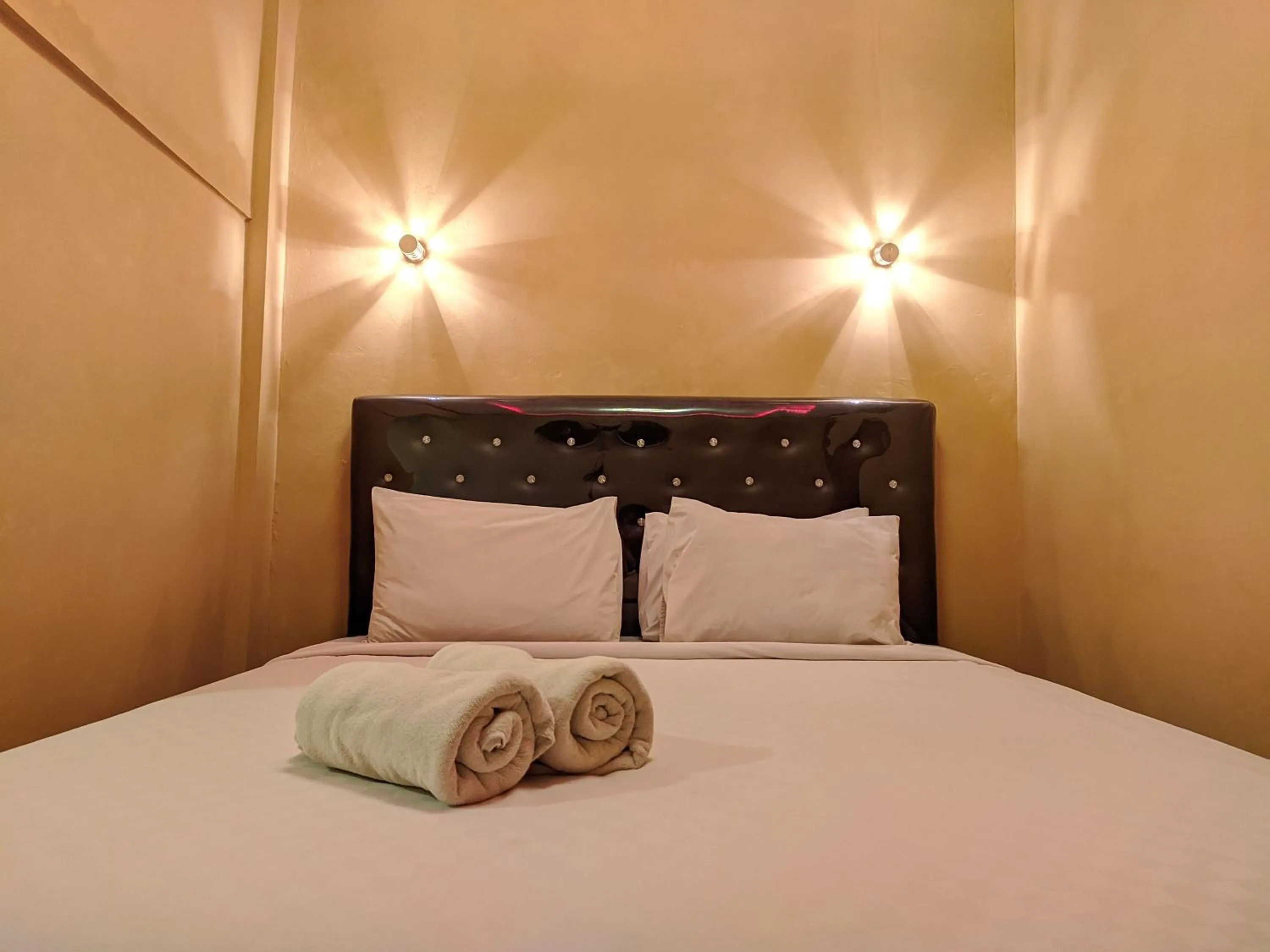 Bed in Tree Love Temanggung Hotel