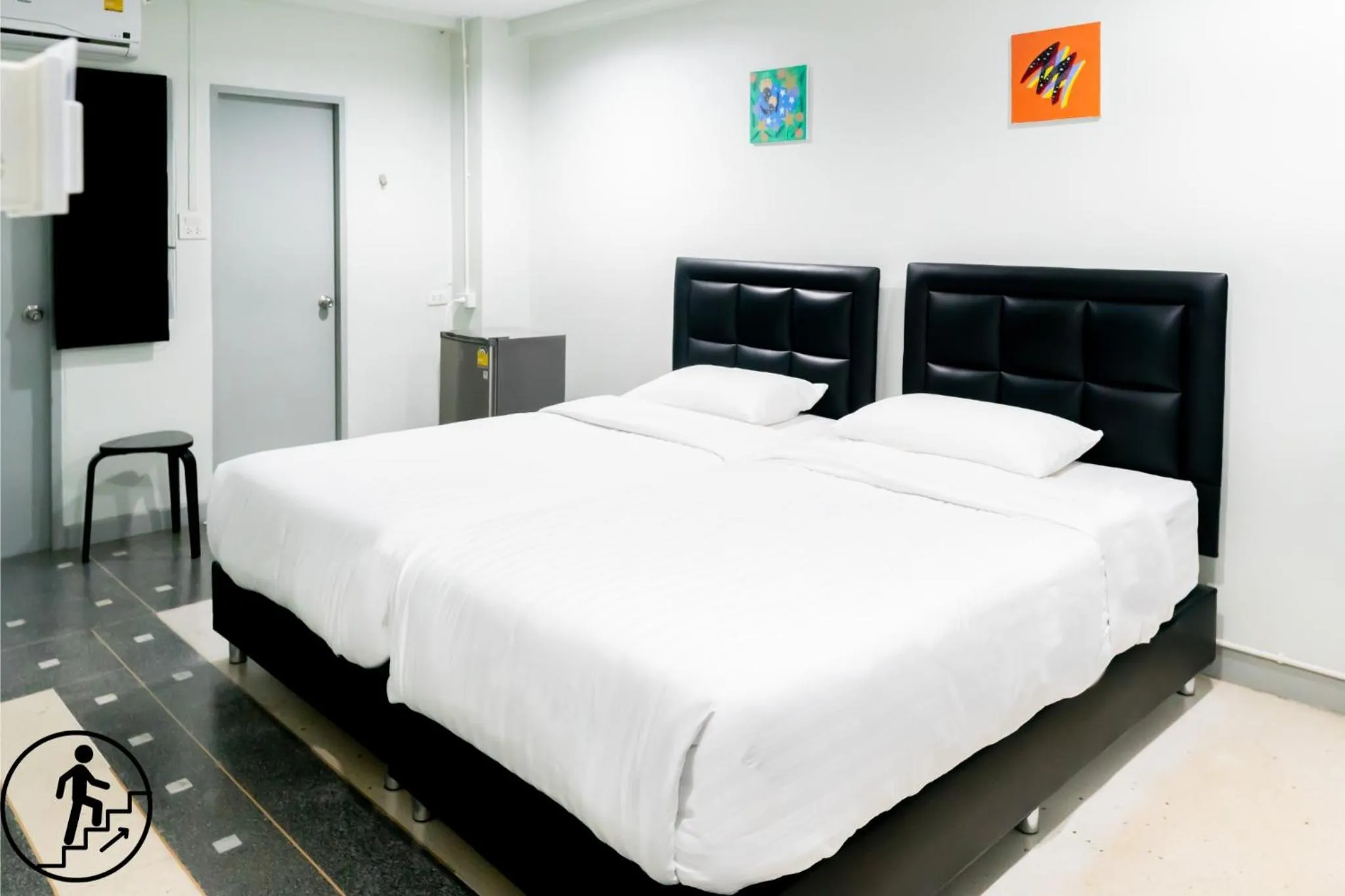 Bedroom, Bed in Suksomboon Residence