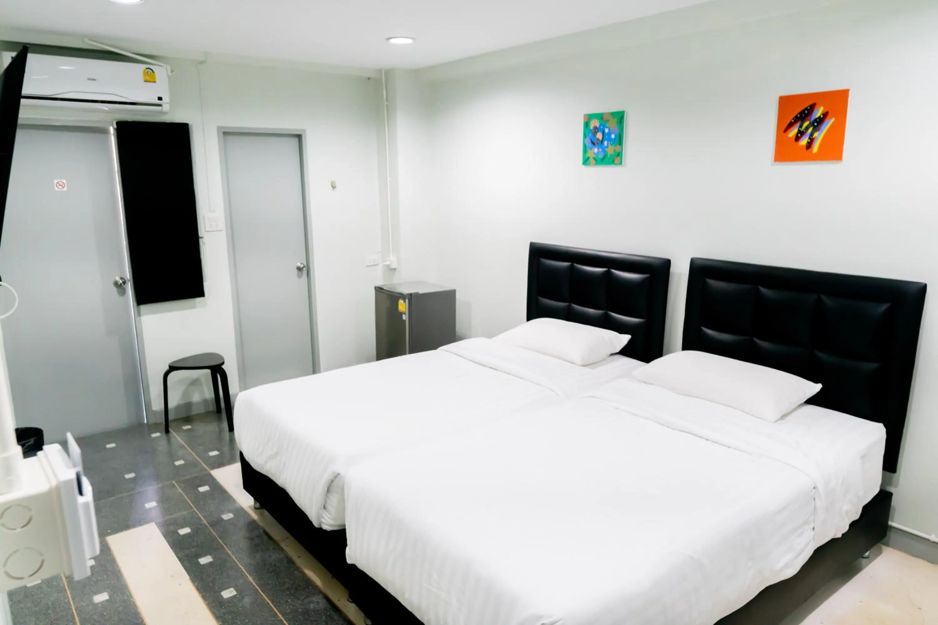 Bed in Suksomboon Residence