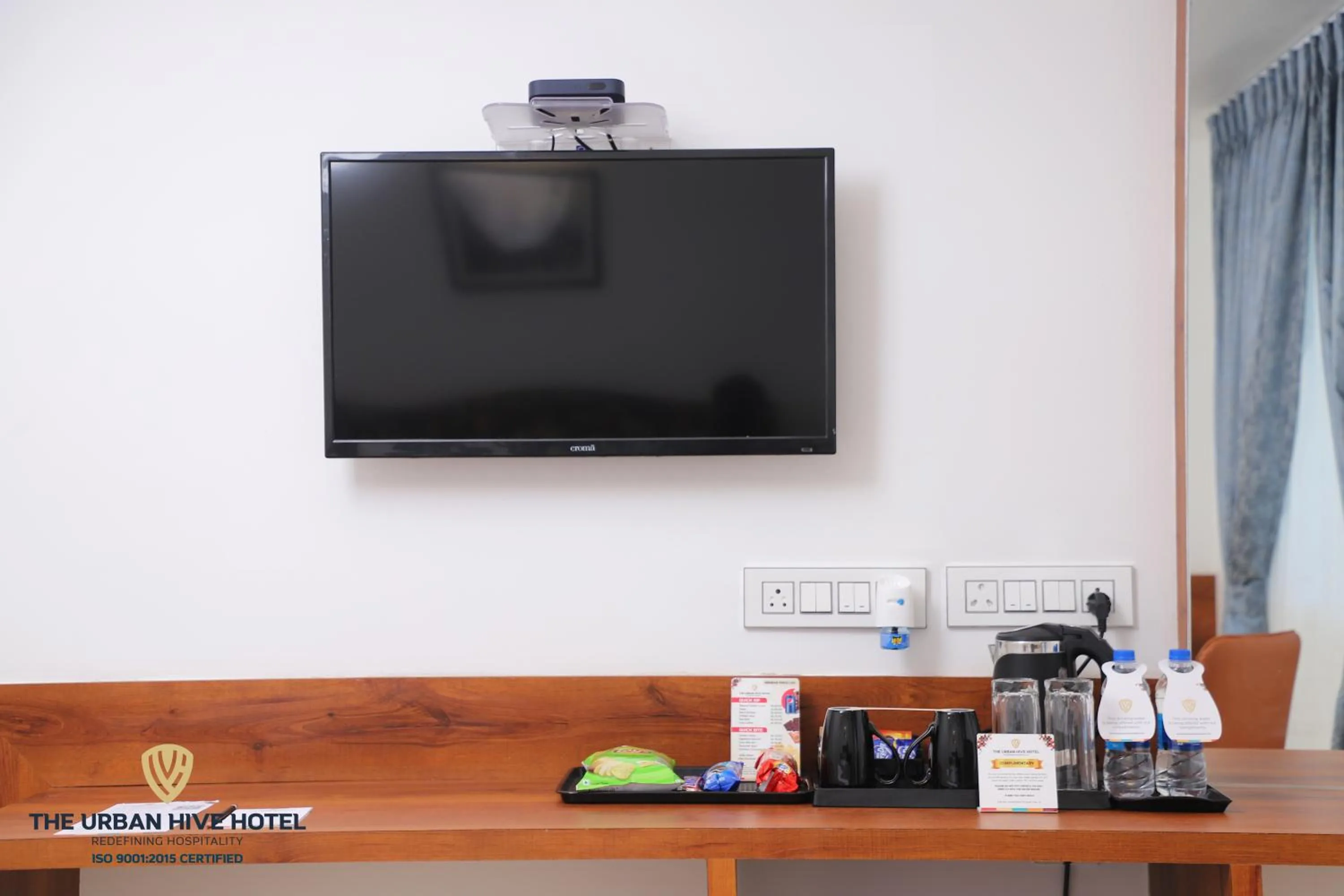 TV and multimedia in The Urban Hive Hotel