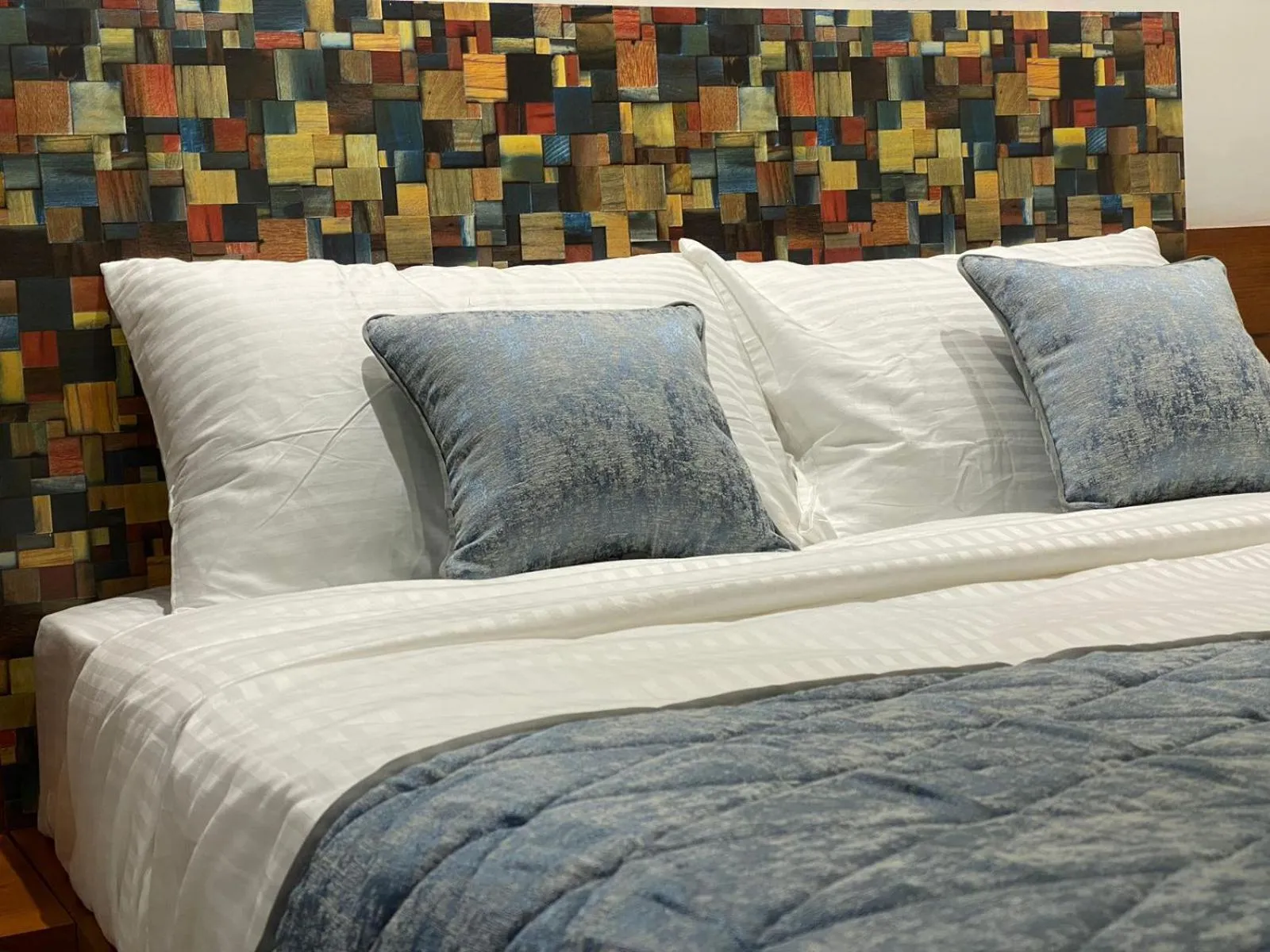 Bed in The Urban Hive Hotel