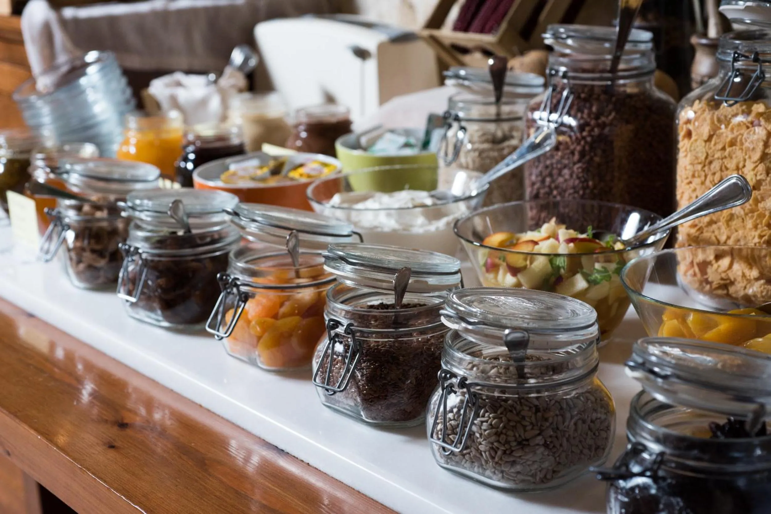 Buffet breakfast in Katalagari Country Suites