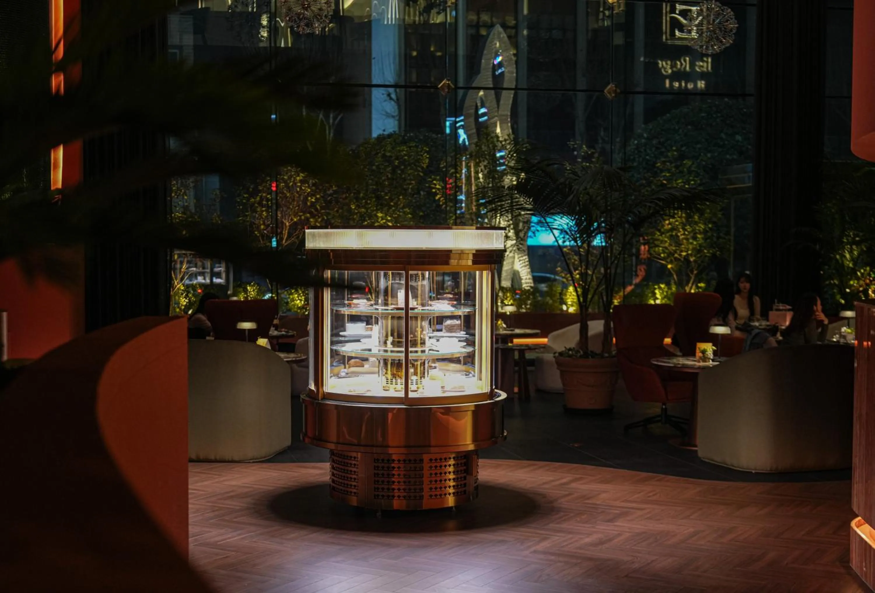 Lounge or bar in Eldis Regent Hotel