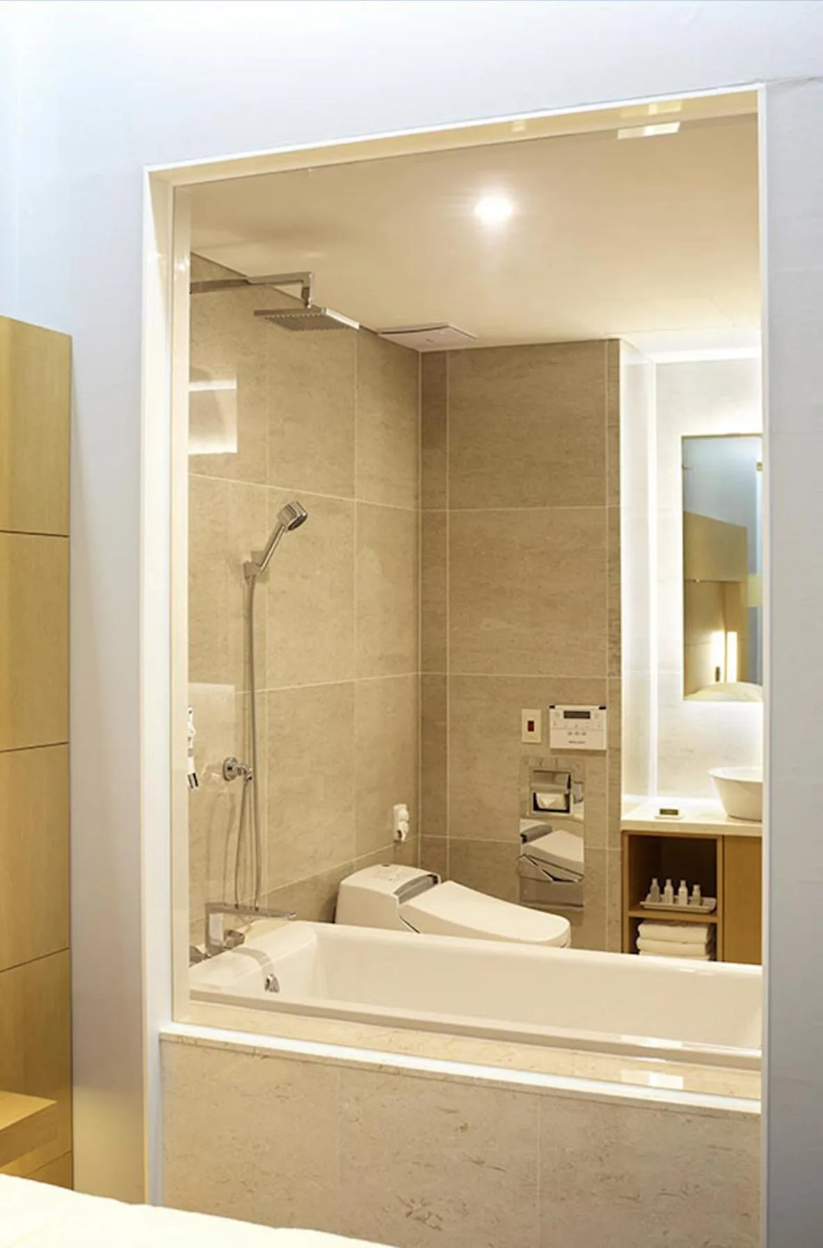 Bathroom in Eldis Regent Hotel