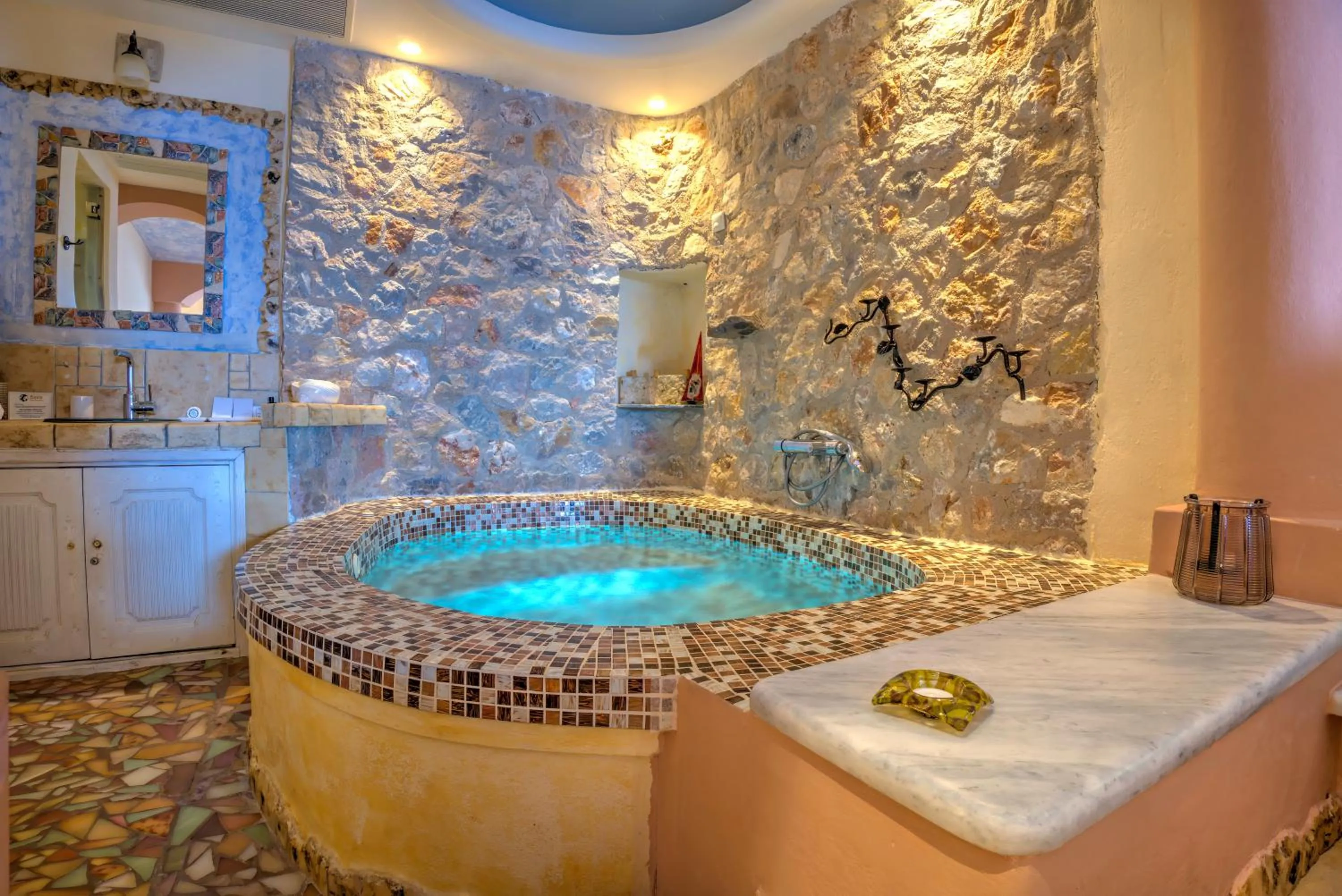 Hot Tub in Astarte Suites