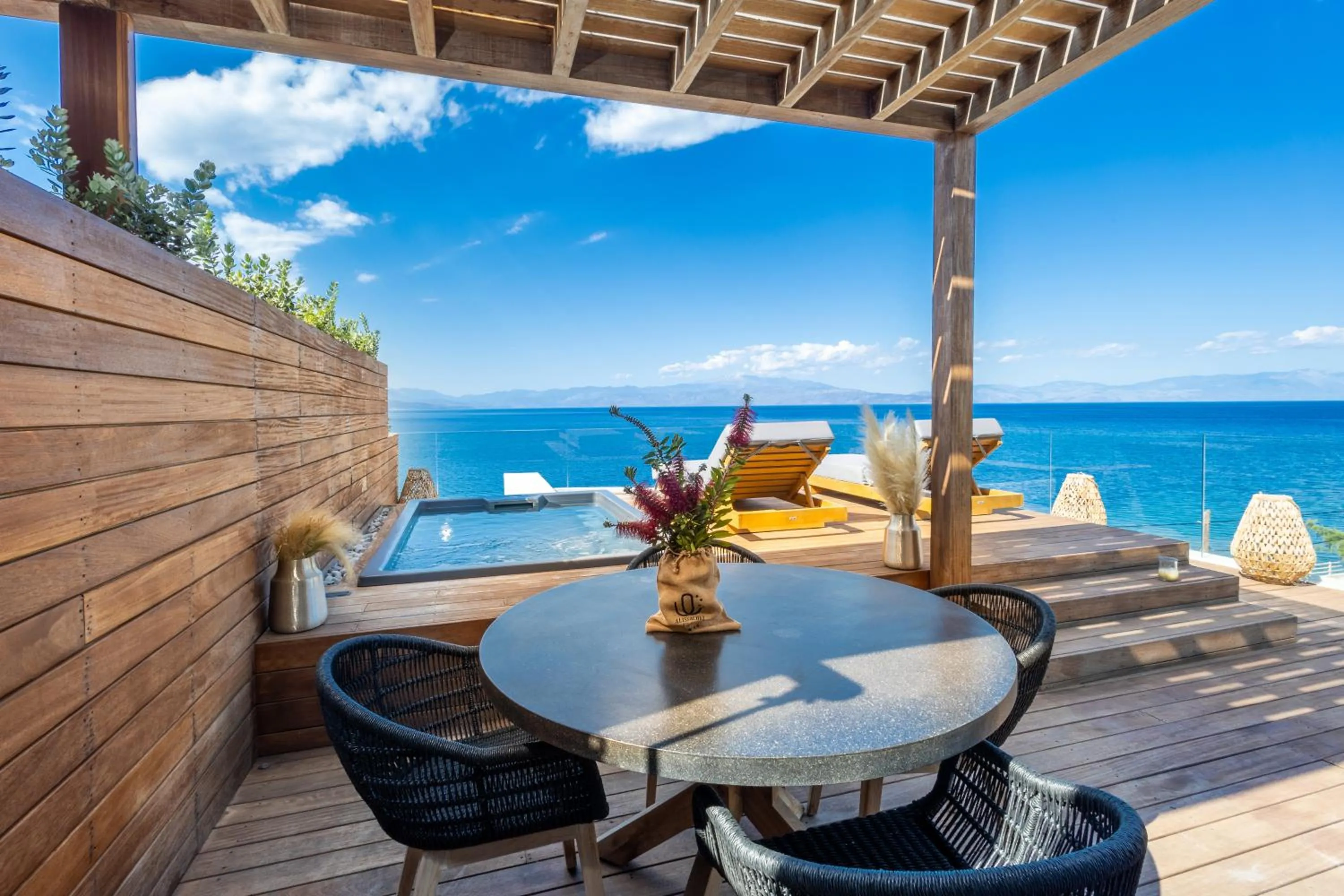 Alissachni SeaSide Hotel