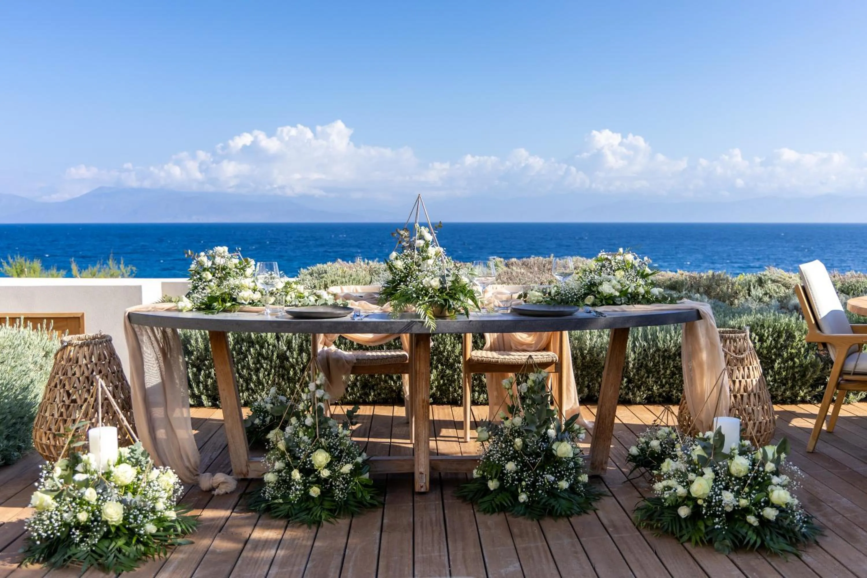 Restaurant/places to eat in Alissachni SeaSide Hotel