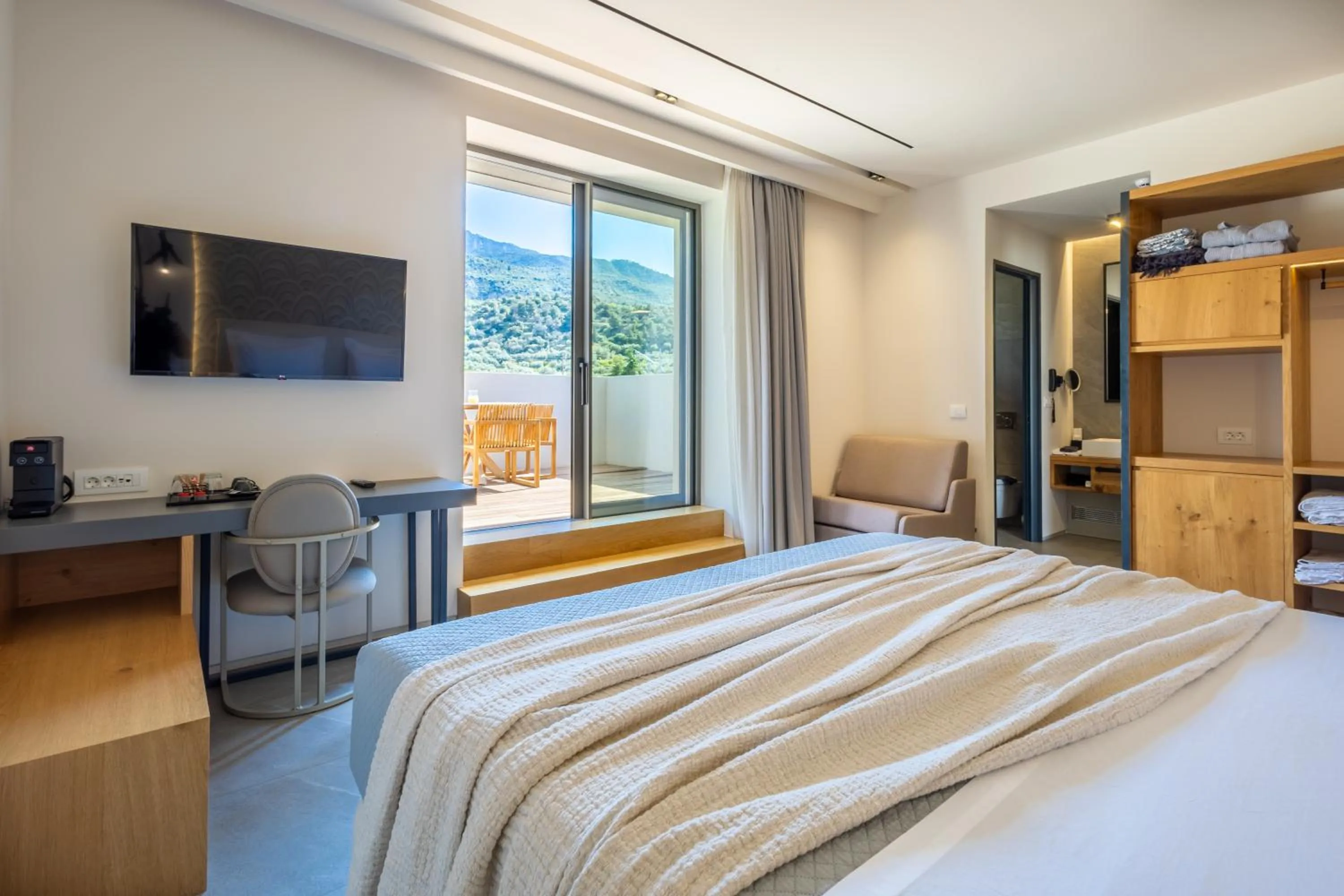 Property building, Bed in Alissachni SeaSide Hotel