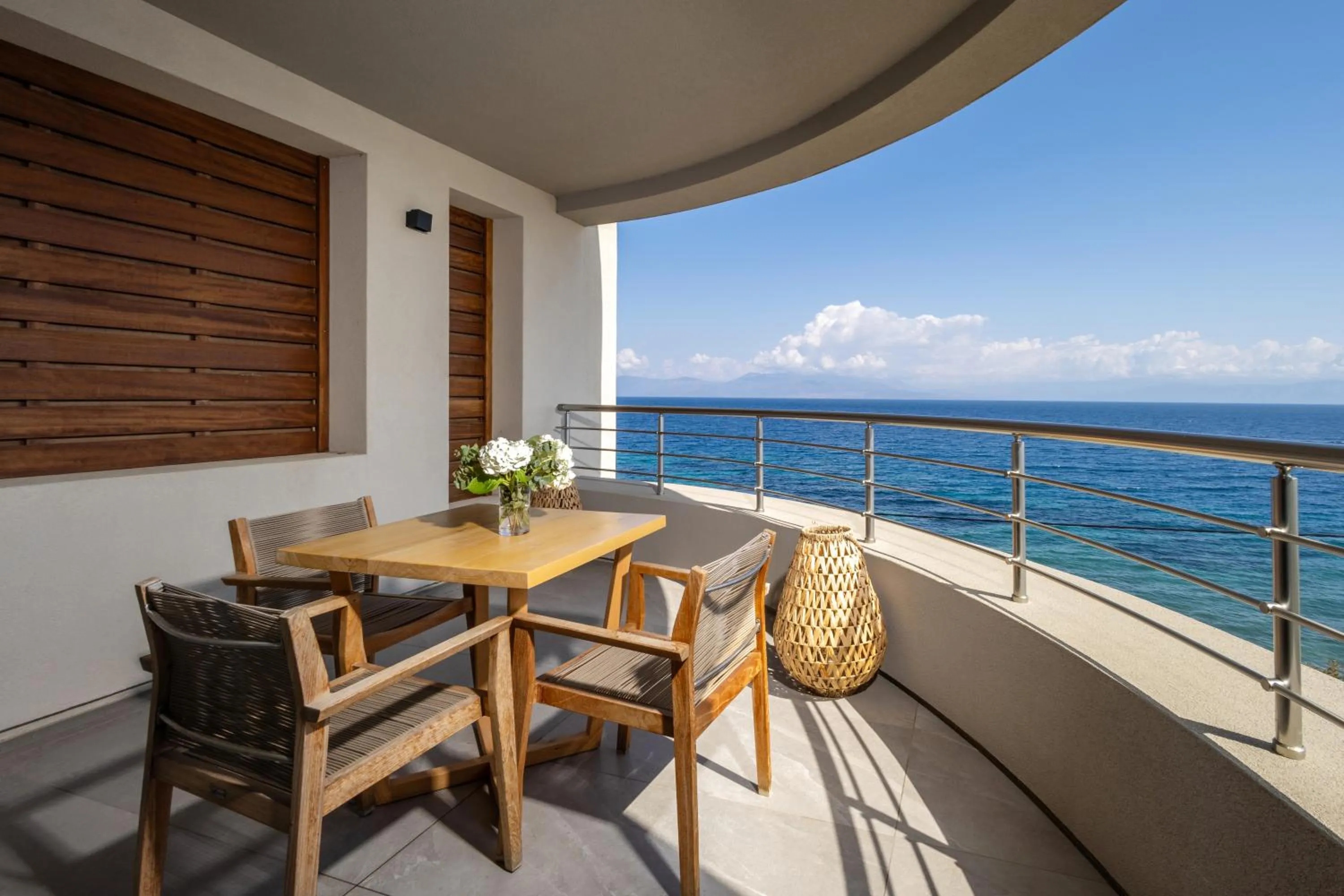 Alissachni SeaSide Hotel