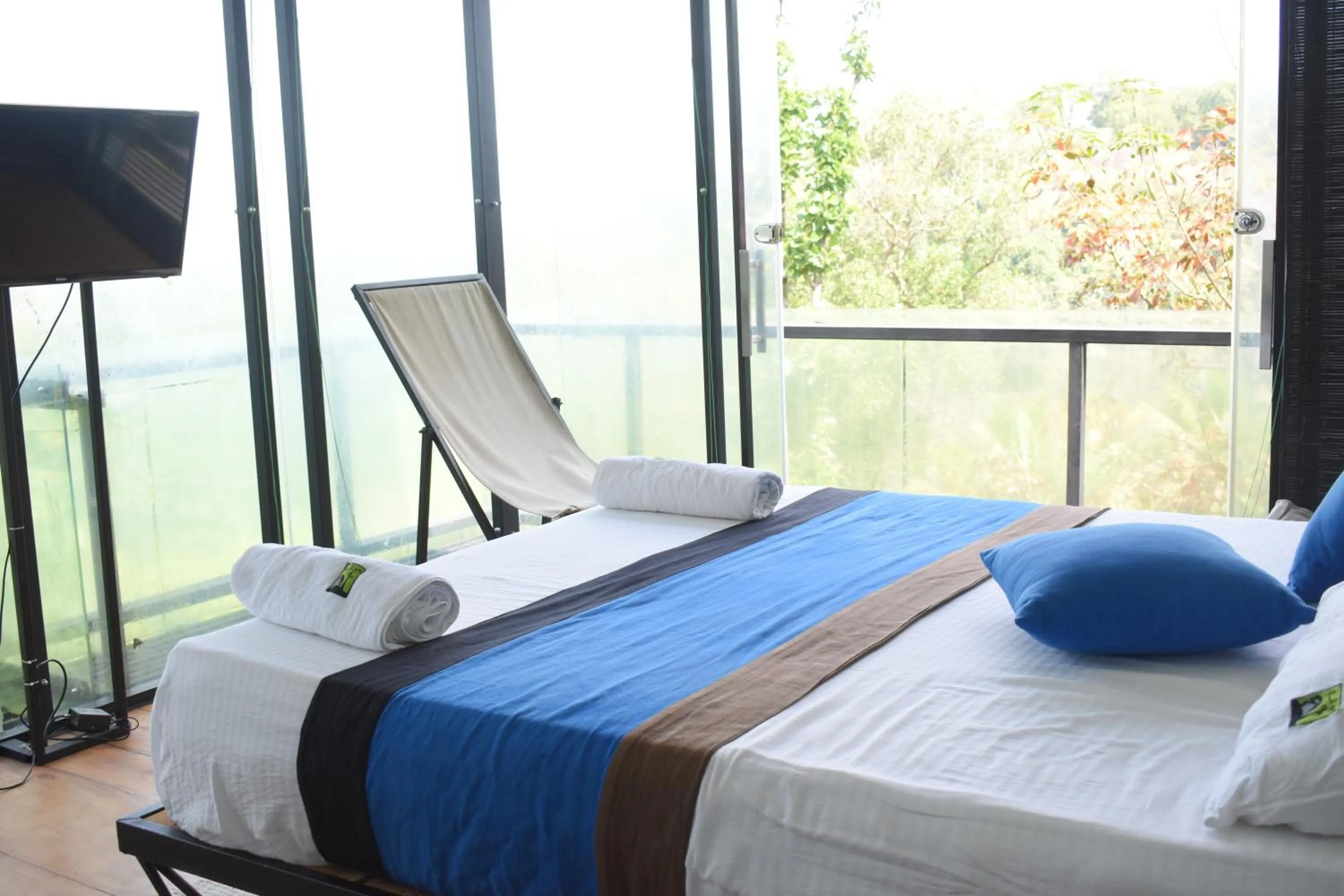 View (from property/room), Bed in Kakulanda Resort