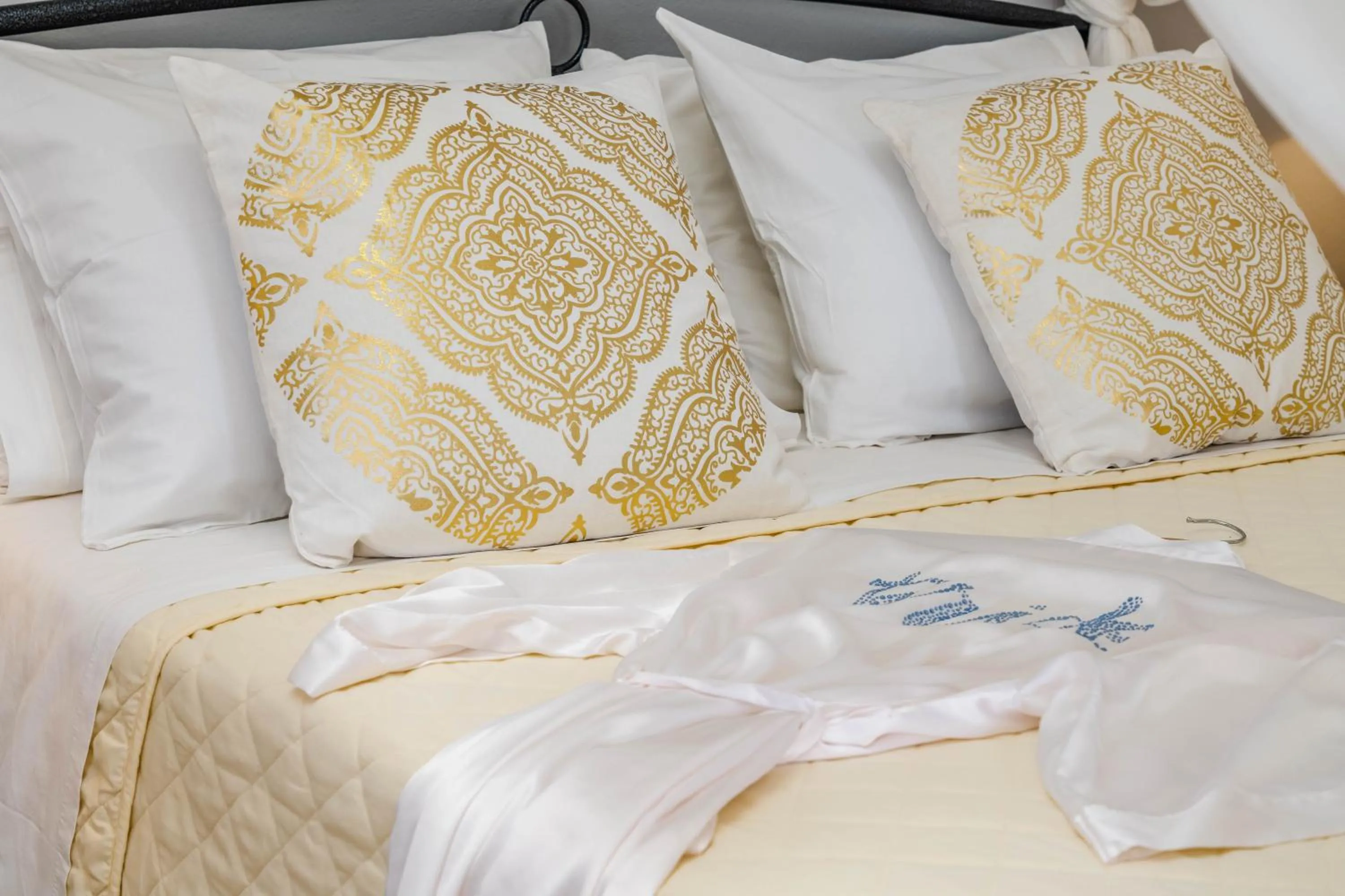 Bed in Stavros Villas