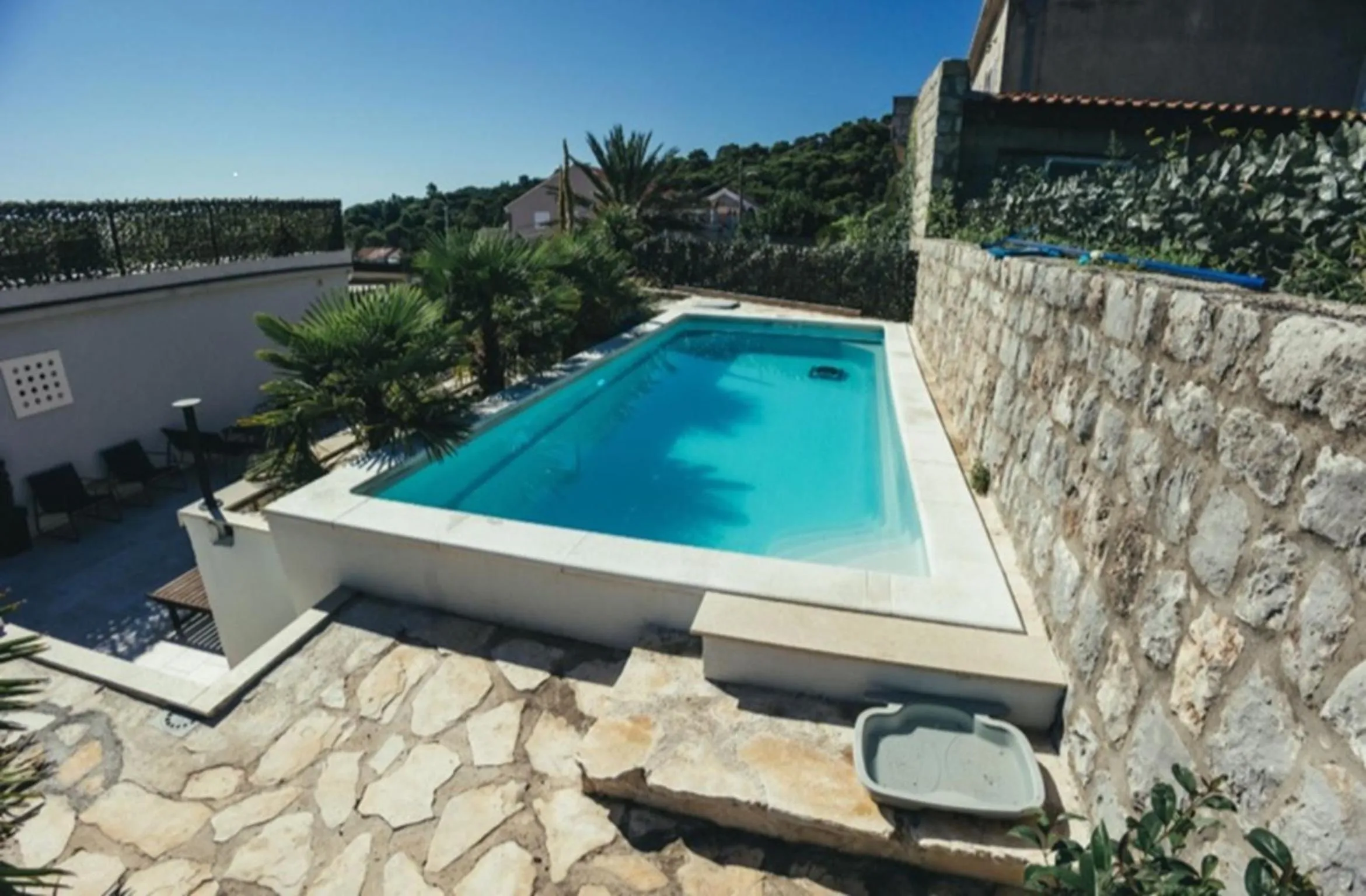 Swimming pool in Palm Tree Apartments