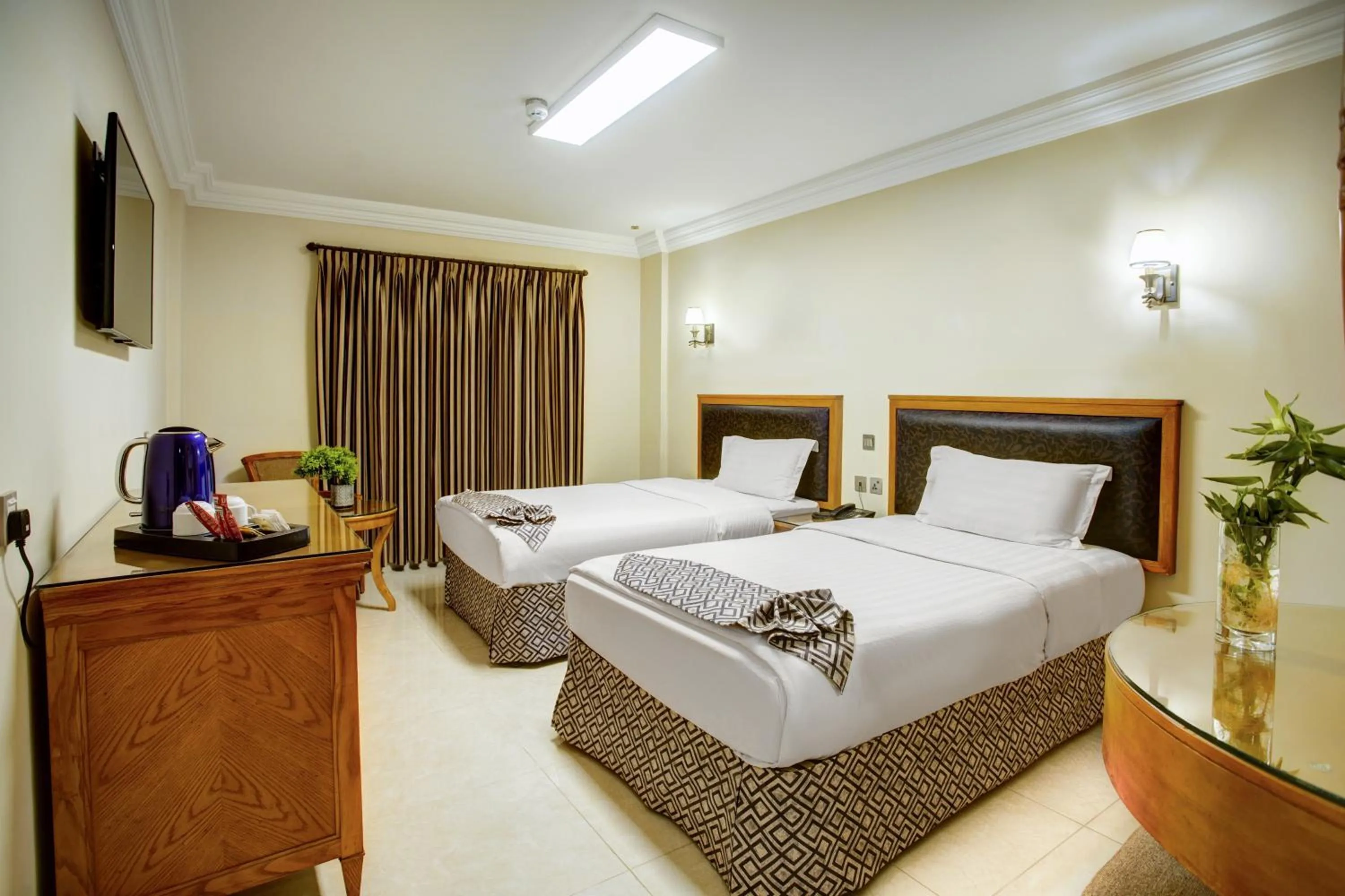 Bed in Dweik Hotel LUXURY 3