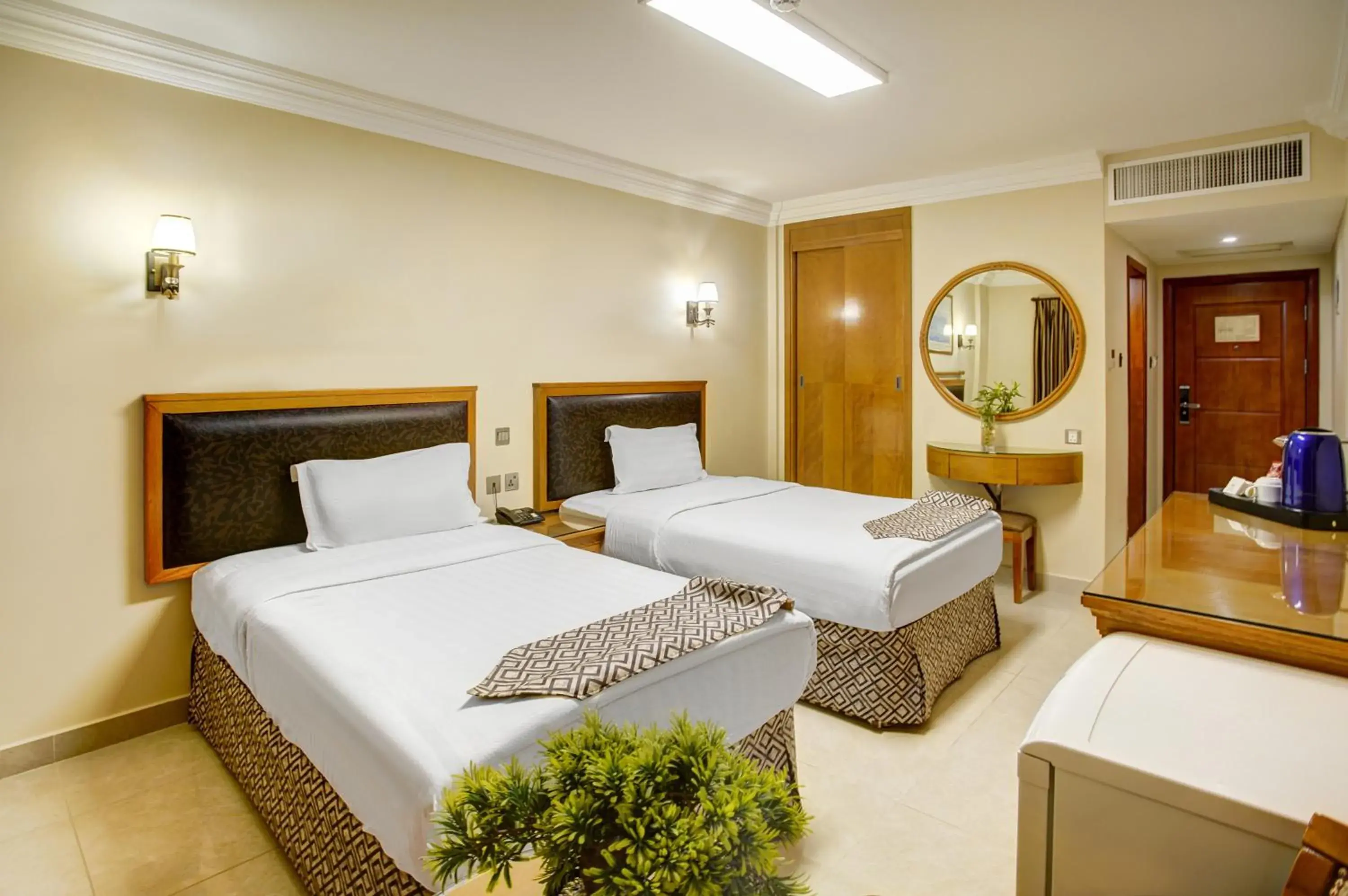 Deluxe Twin Room in Dweik Hotel LUXURY 3 Deluxe Twin Room in Dweik Hotel LUXURY 3