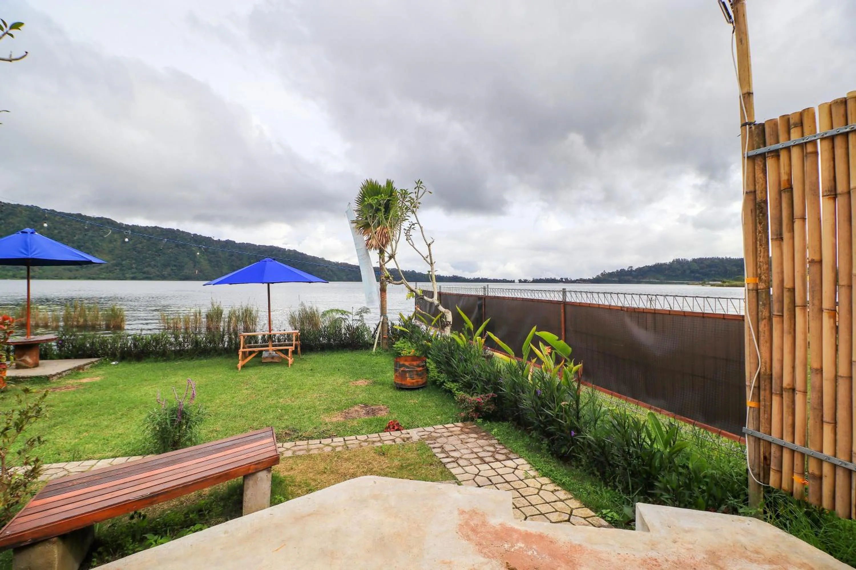 Lake view in Diamond Glamping by BIO Management