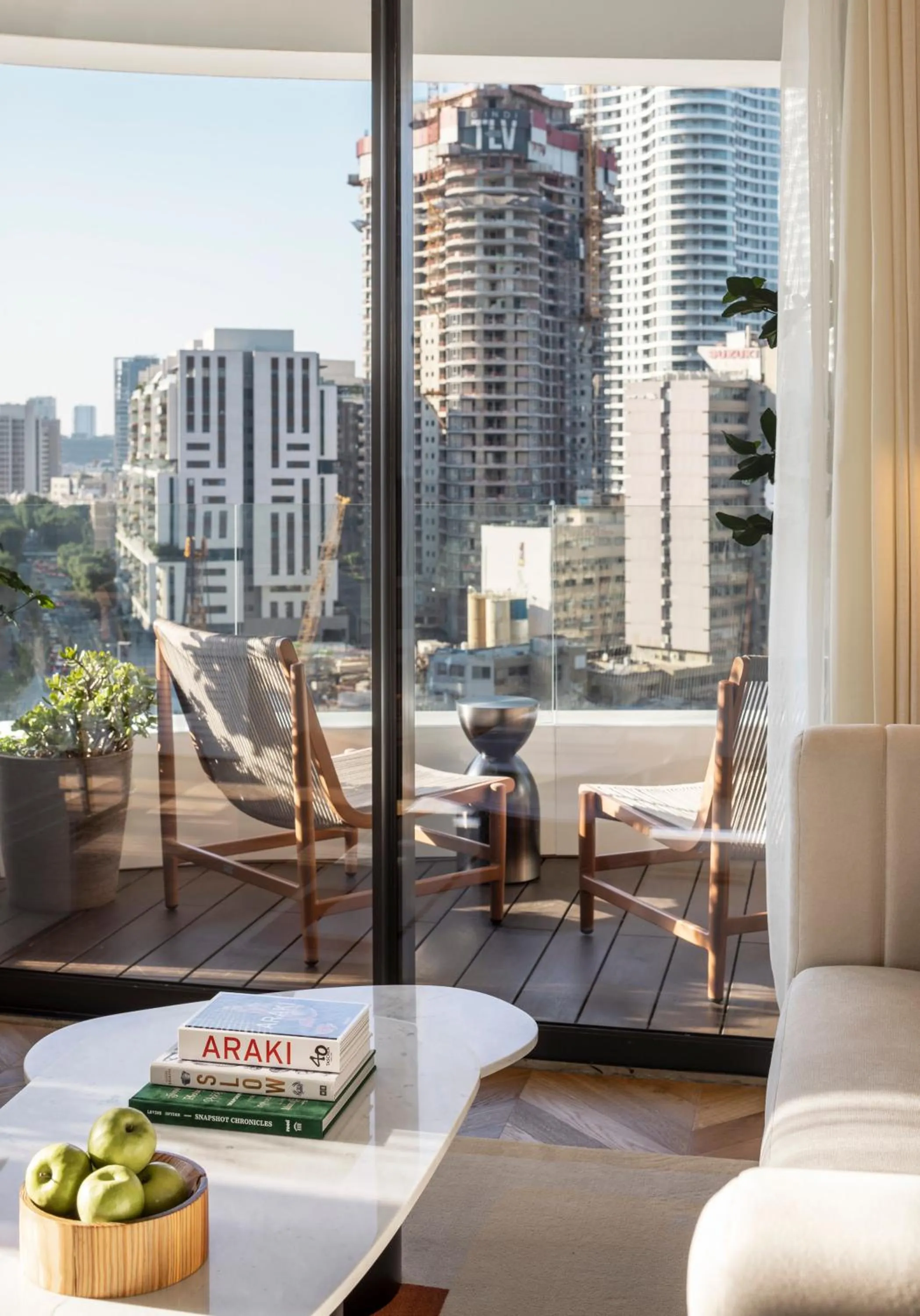 Day in The George Tel Aviv