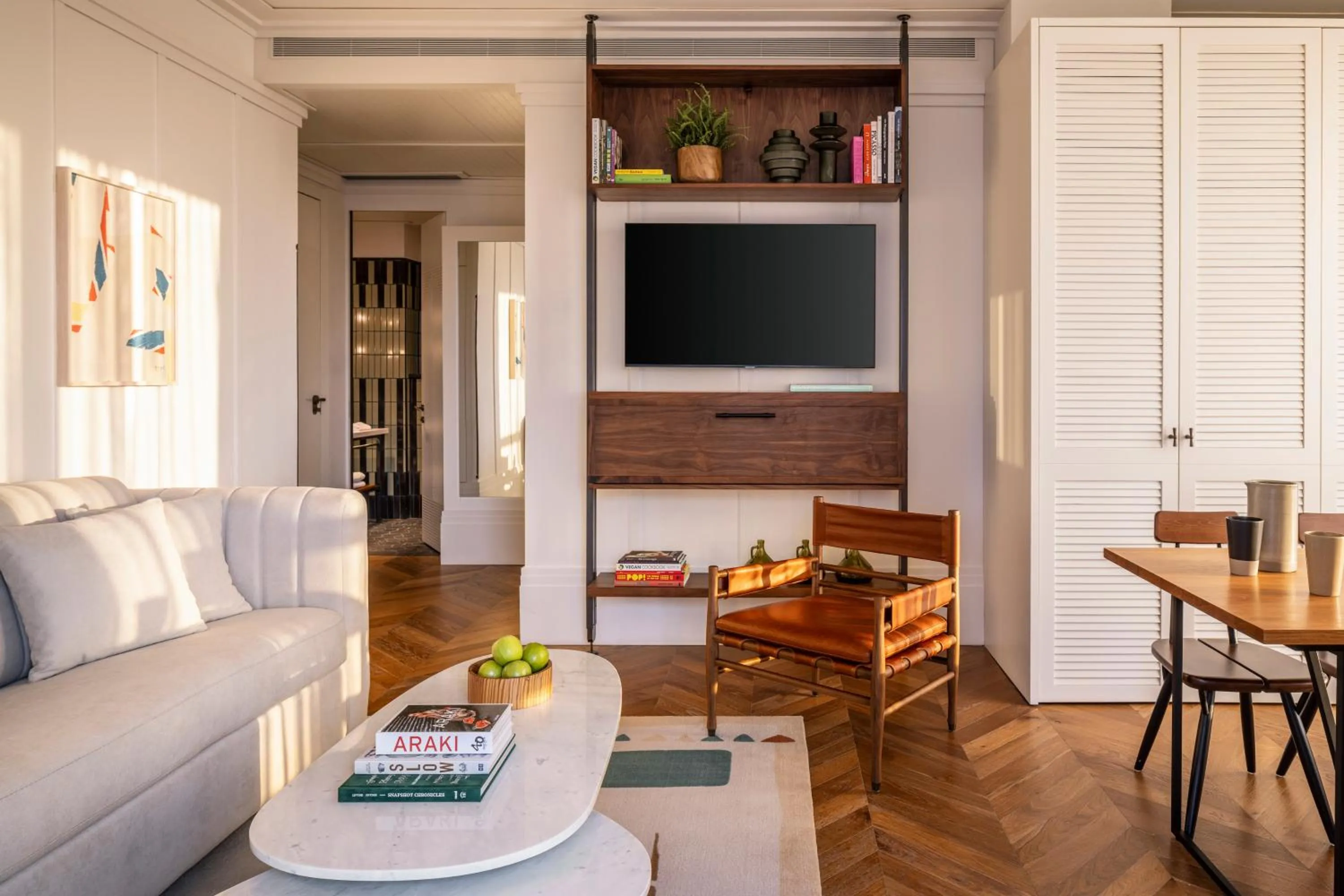 TV and multimedia in The George Tel Aviv