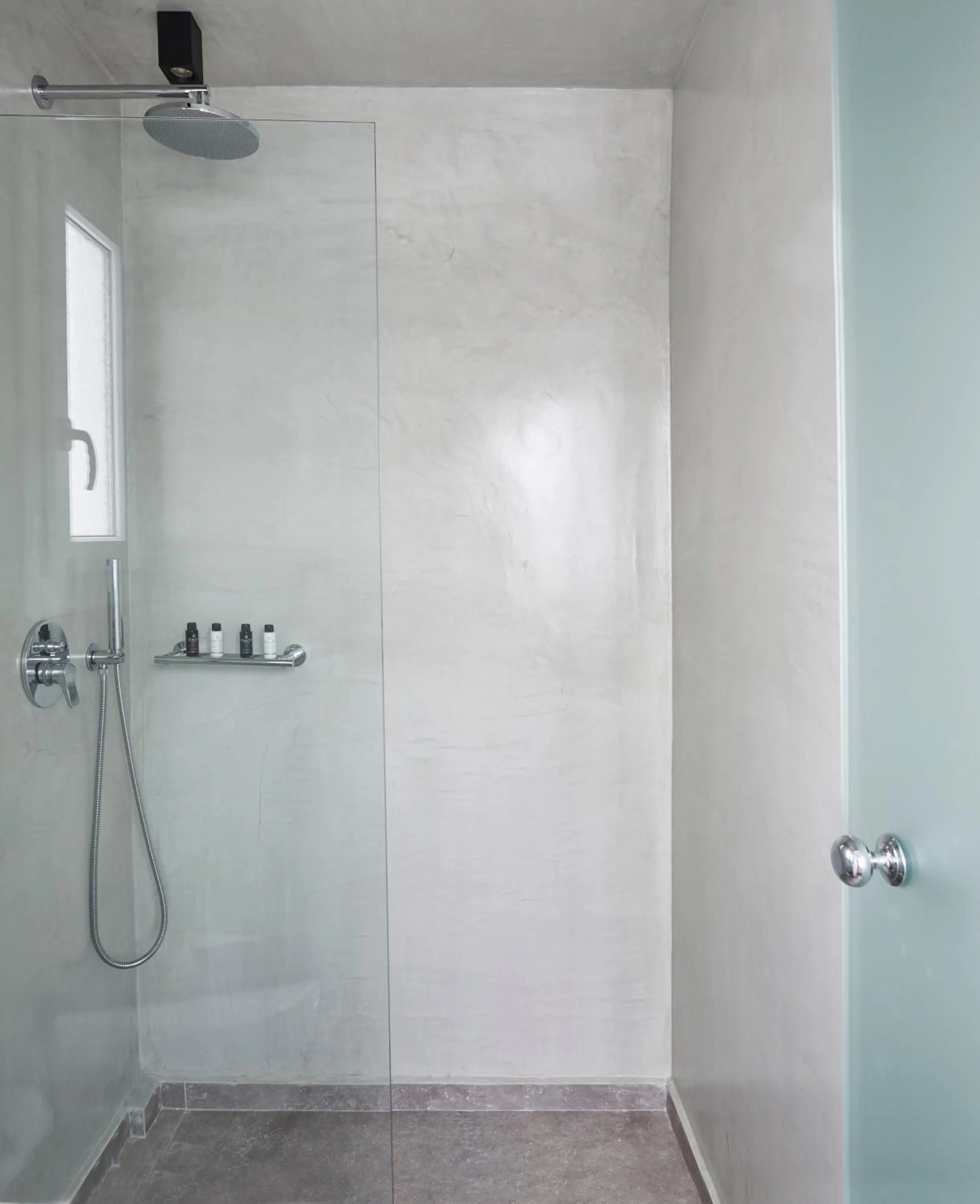 Shower in Loizos Stylish Residences