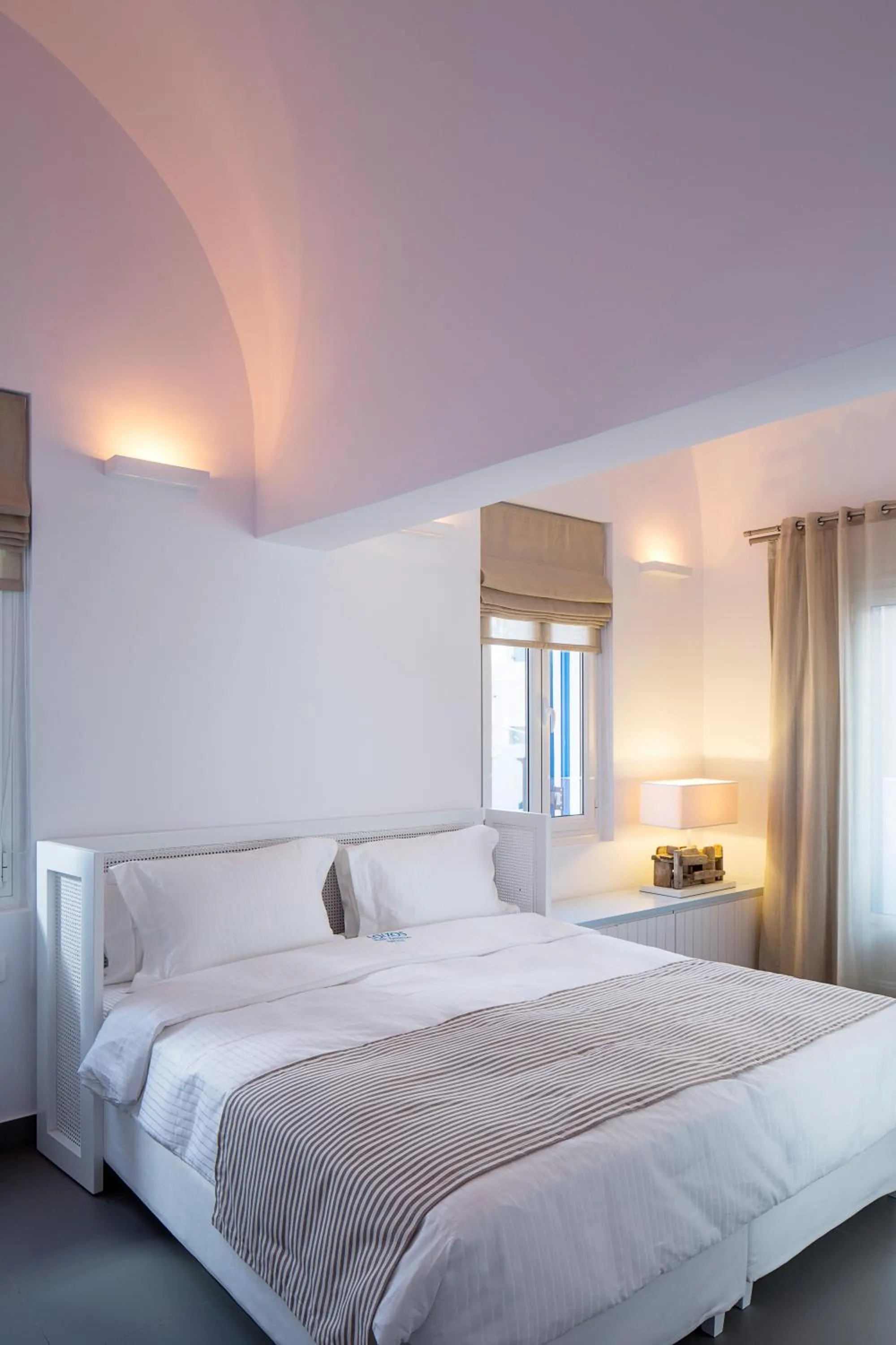 Photo of the whole room, Bed in Loizos Stylish Residences