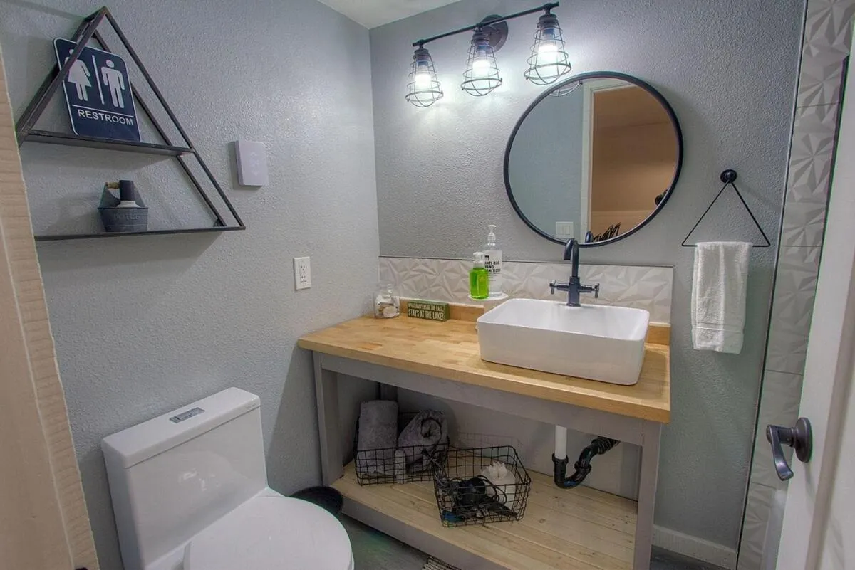 Taste of Burgundy condo