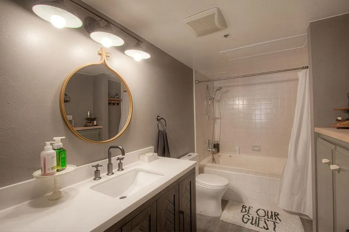 Taste of Burgundy condo