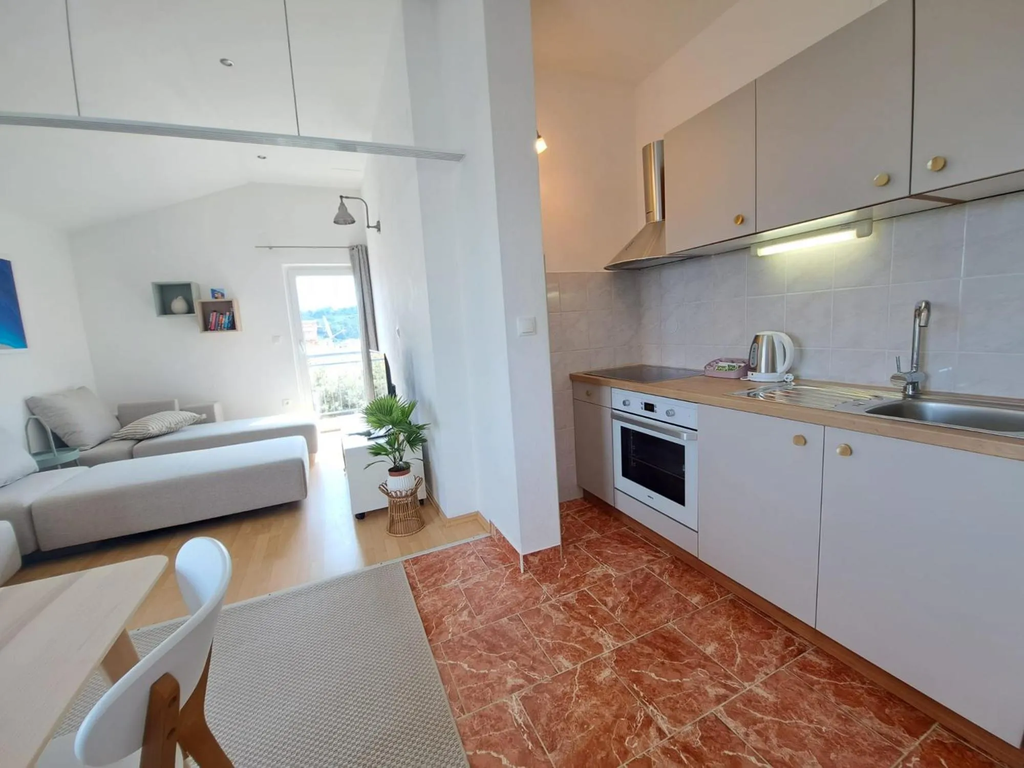 Kitchen or kitchenette in Villa Porto