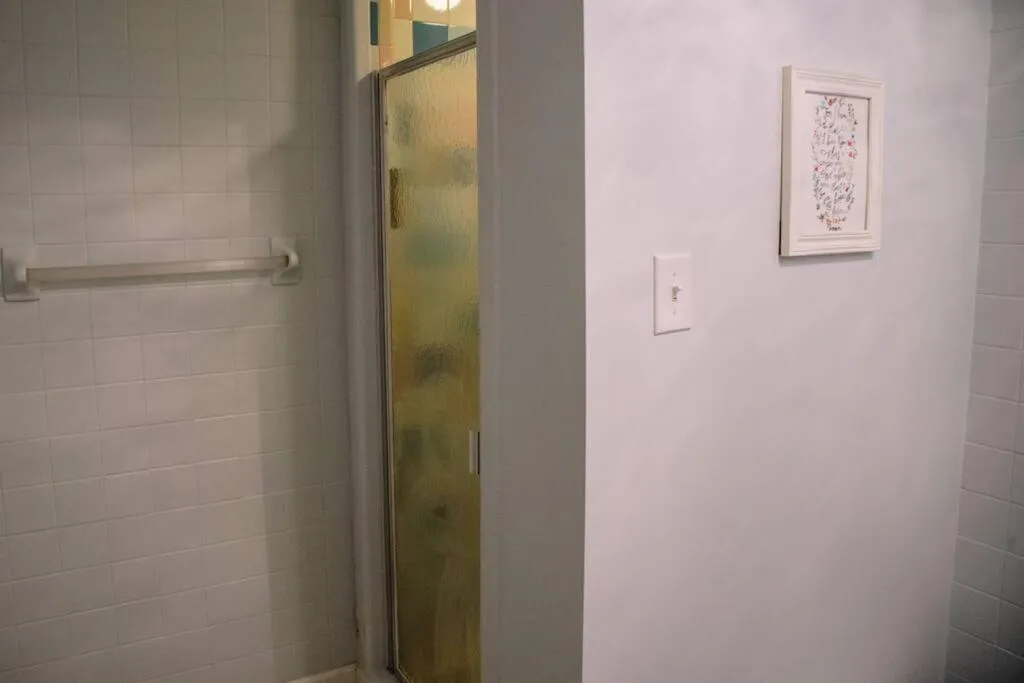 Shower in Hilltop Hideaway - 3BDR in Downtown London, KY