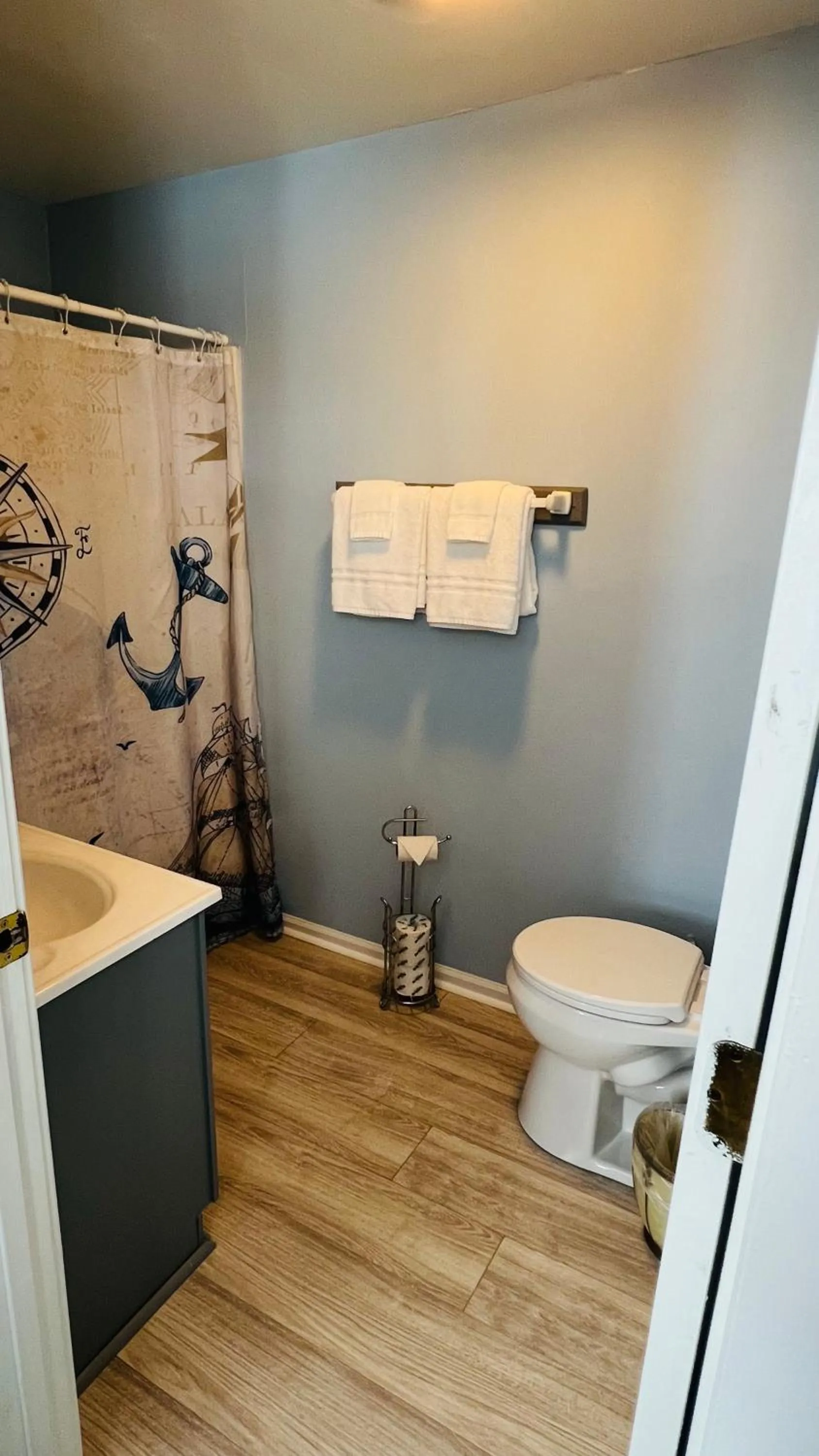 Bathroom in Chateau Country Inn and Captain's Cottage