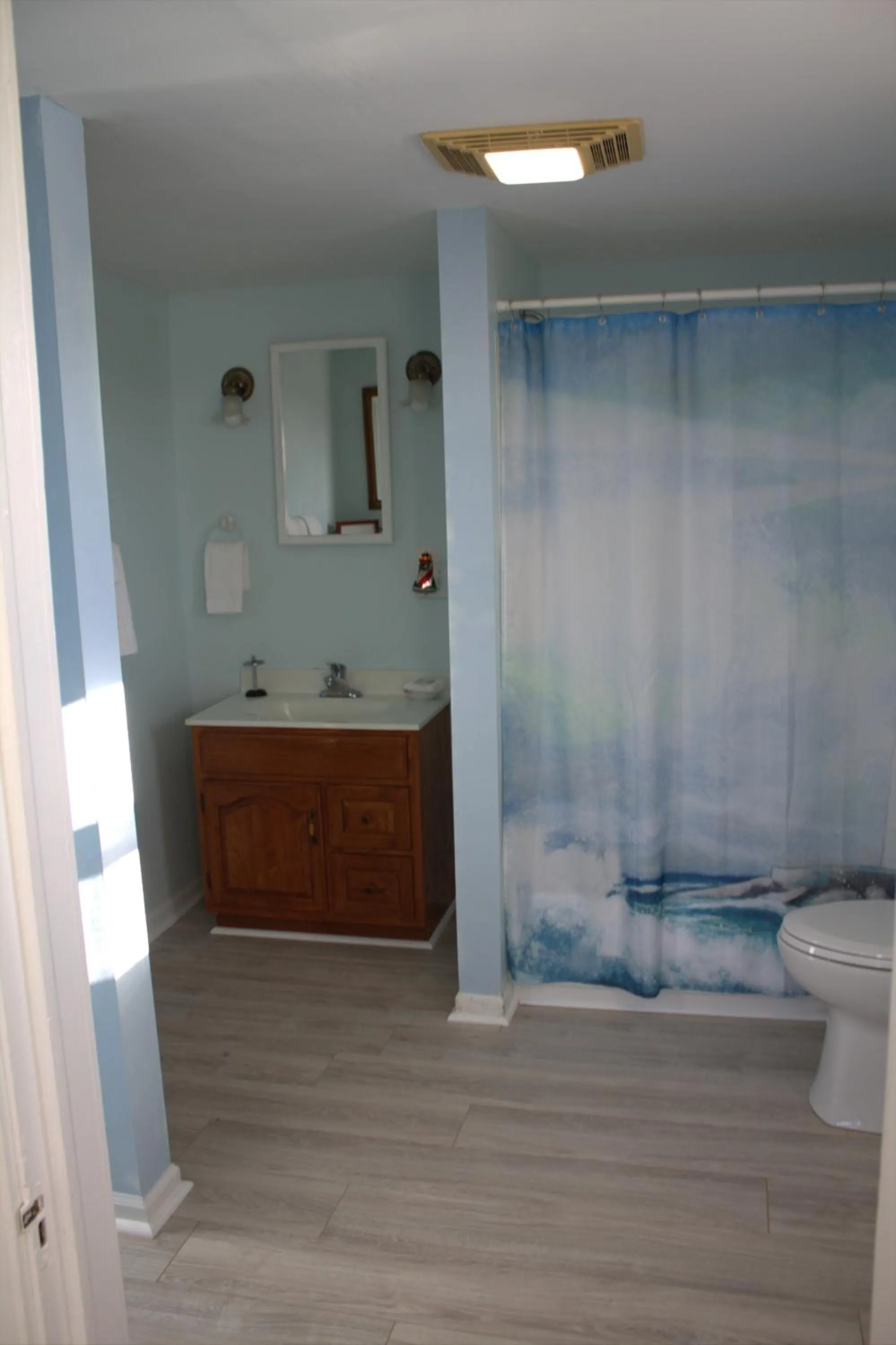 Bathroom in Chateau Country Inn and Captain's Cottage